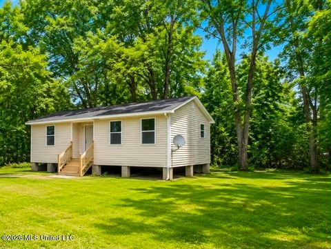 Homes For Sale - 7 Bowen Street<br/> Wiggins, MS 39577