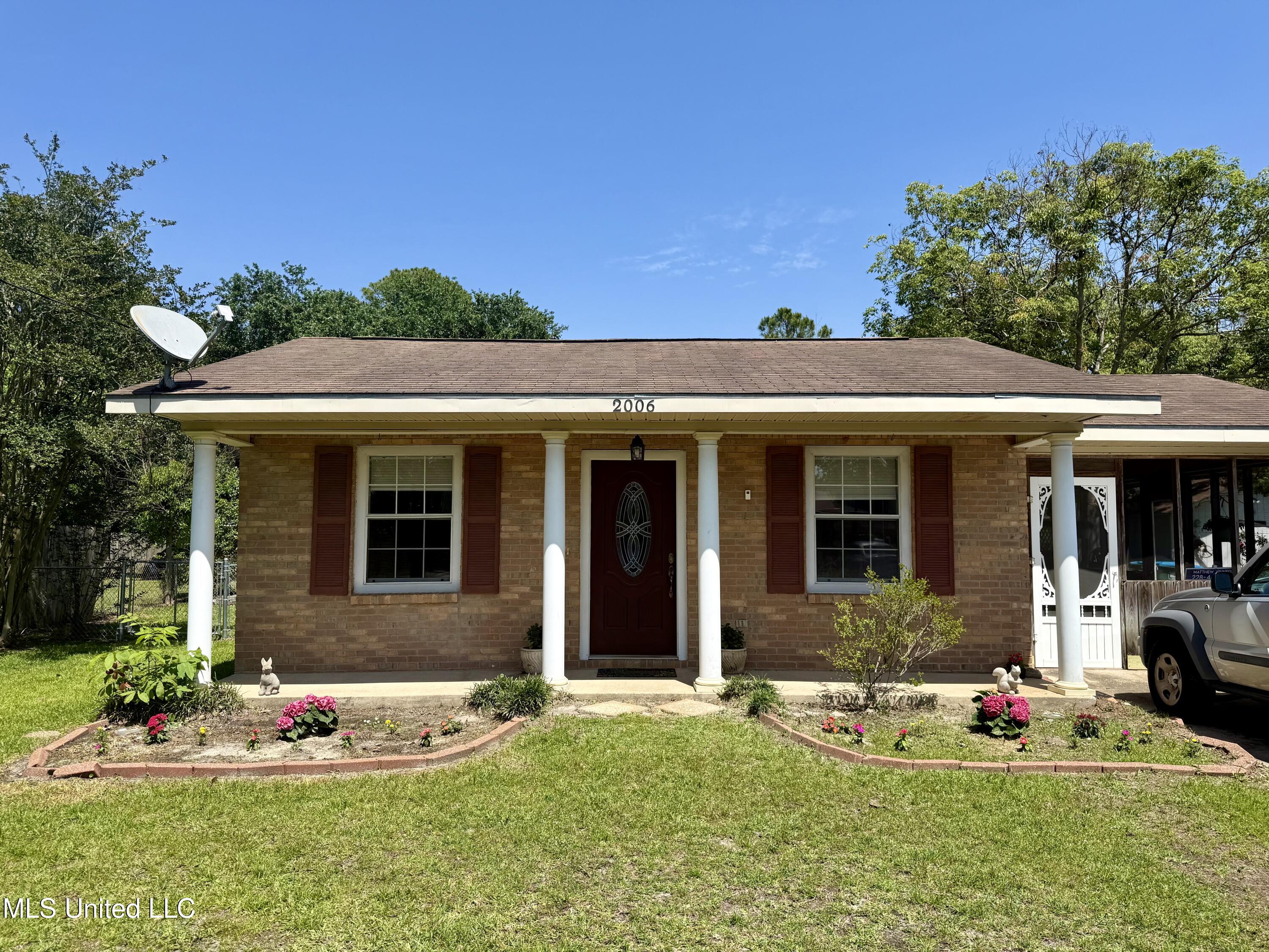 2006 Eden Street, Pascagoula, Mississippi image 1
