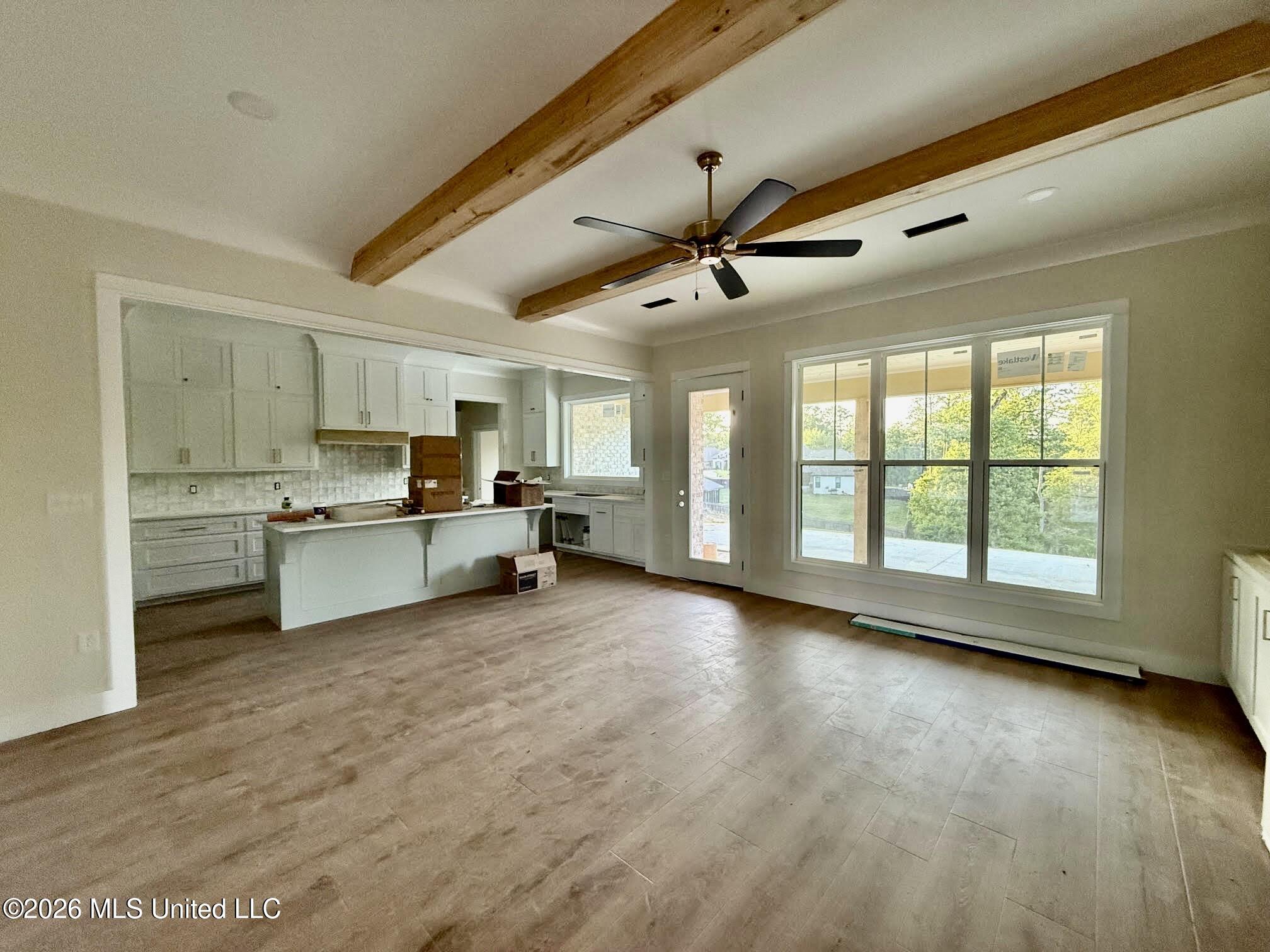 124 Brookhollow