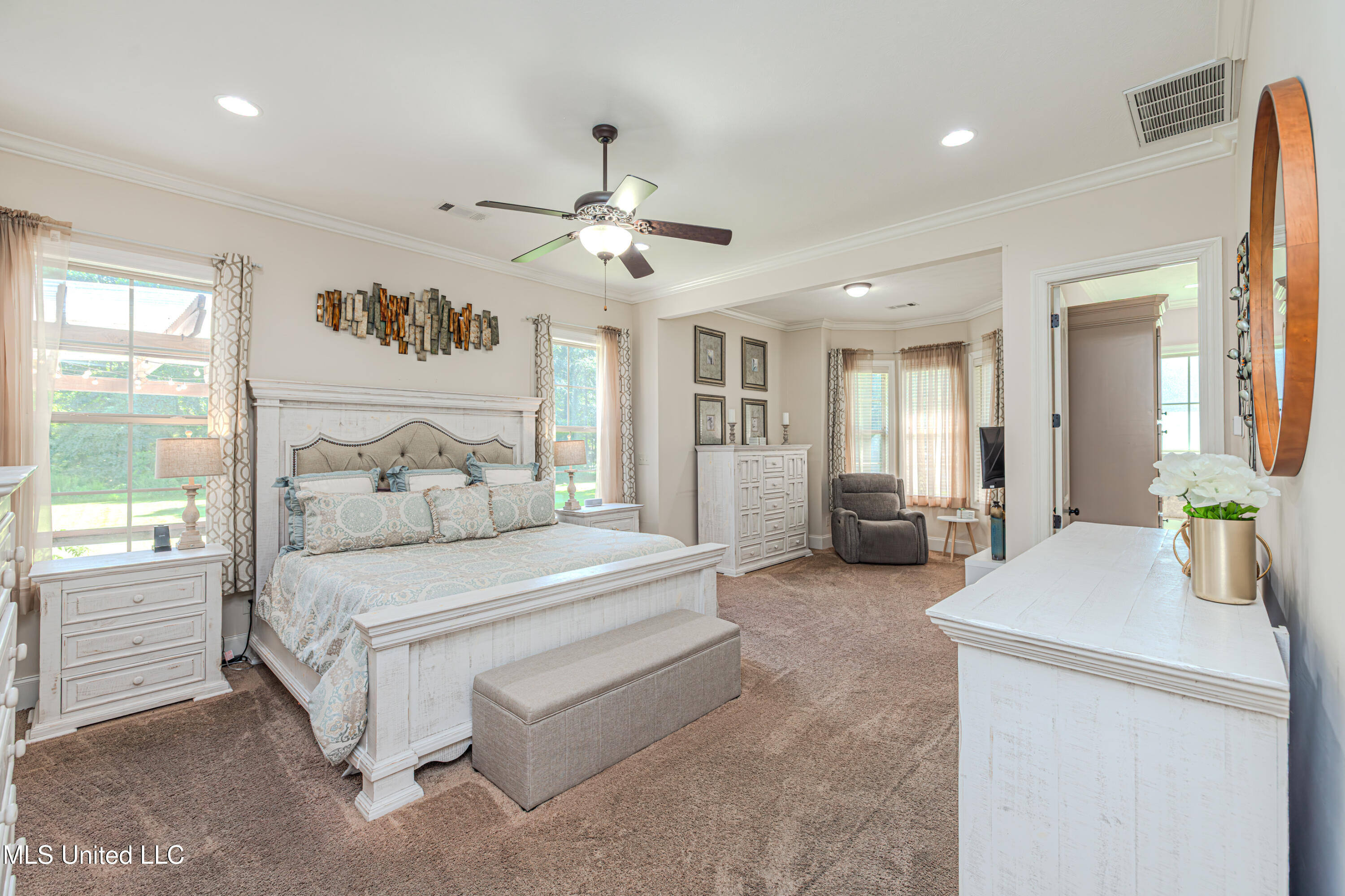 Clinton, Mississippi 39056, United States, 4 Bedrooms Bedrooms, ,5 BathroomsBathrooms,Residential,Pending,176248