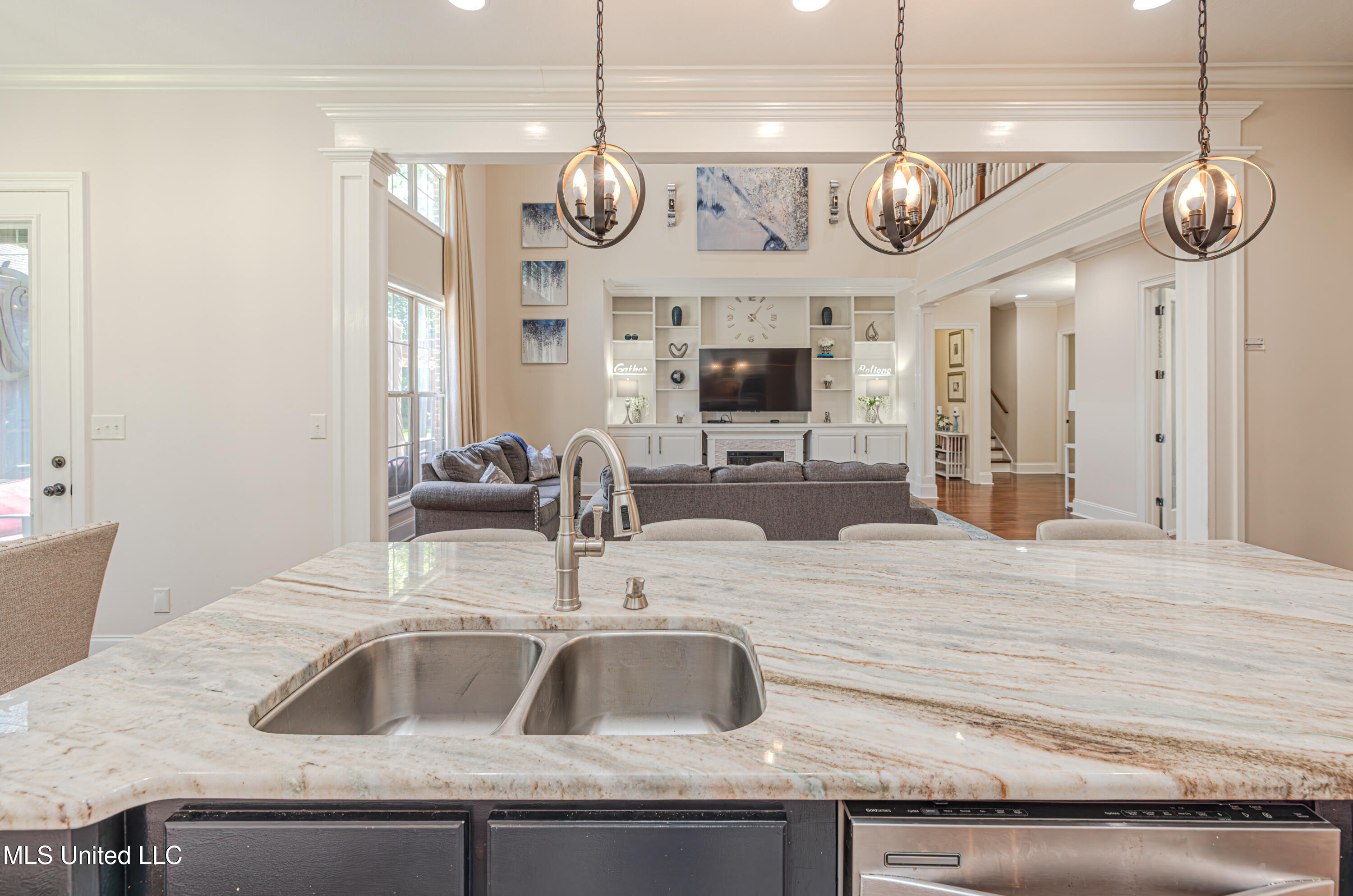 Clinton, Mississippi 39056, United States, 4 Bedrooms Bedrooms, ,5 BathroomsBathrooms,Residential,Pending,176248