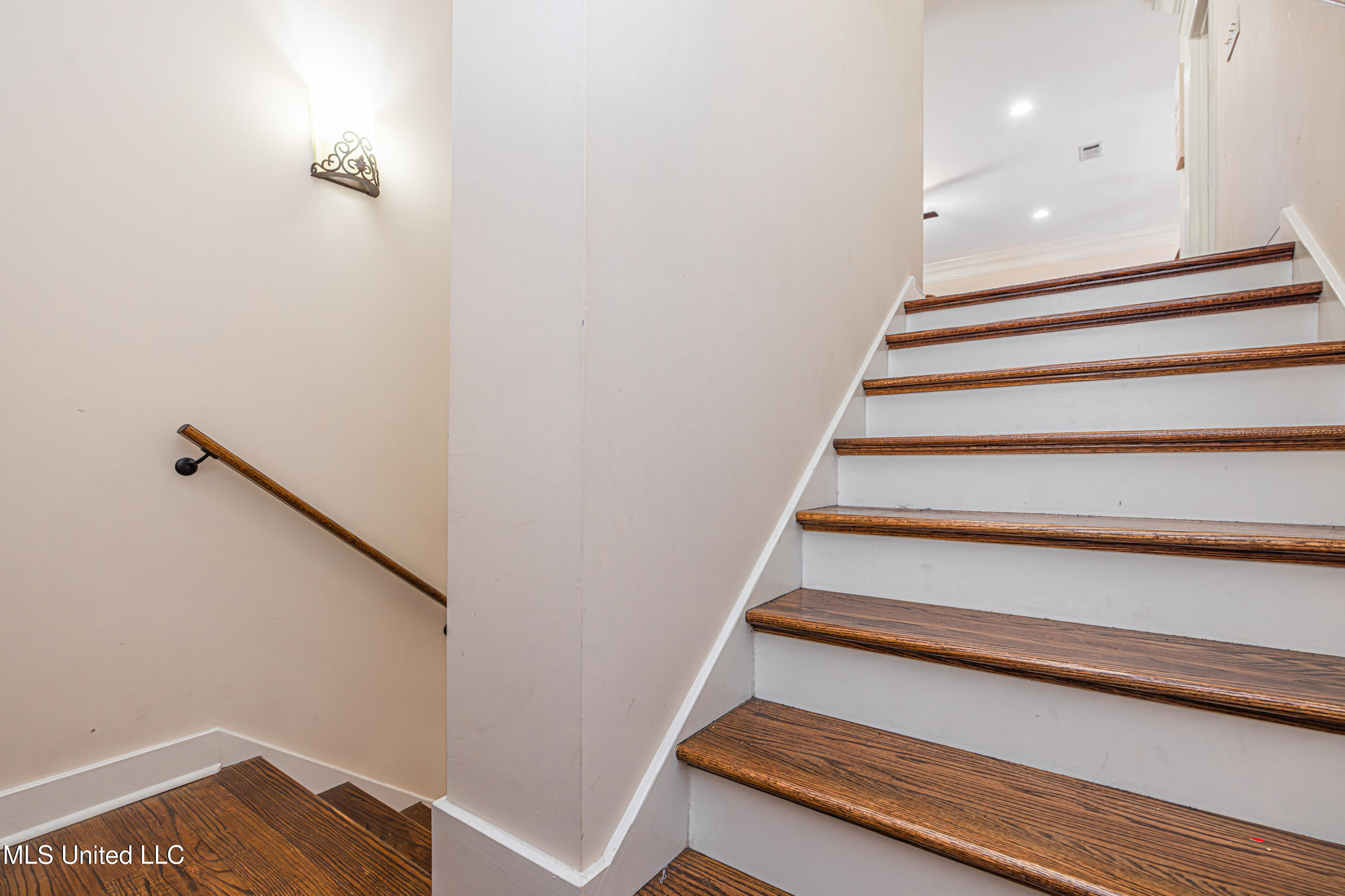 Clinton, Mississippi 39056, United States, 4 Bedrooms Bedrooms, ,5 BathroomsBathrooms,Residential,Pending,176248