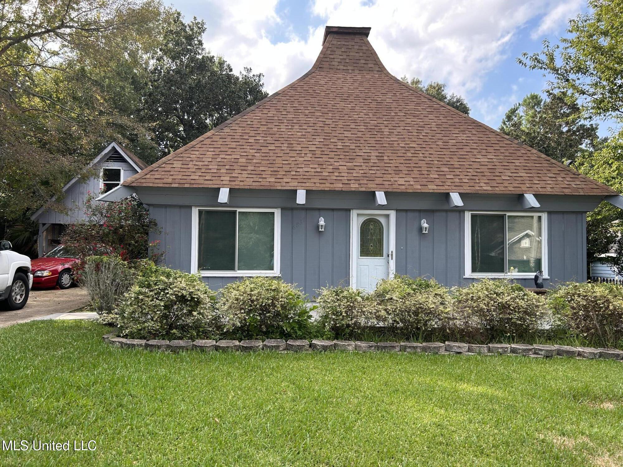 6837 Hilo Street, Diamondhead, Mississippi image 1