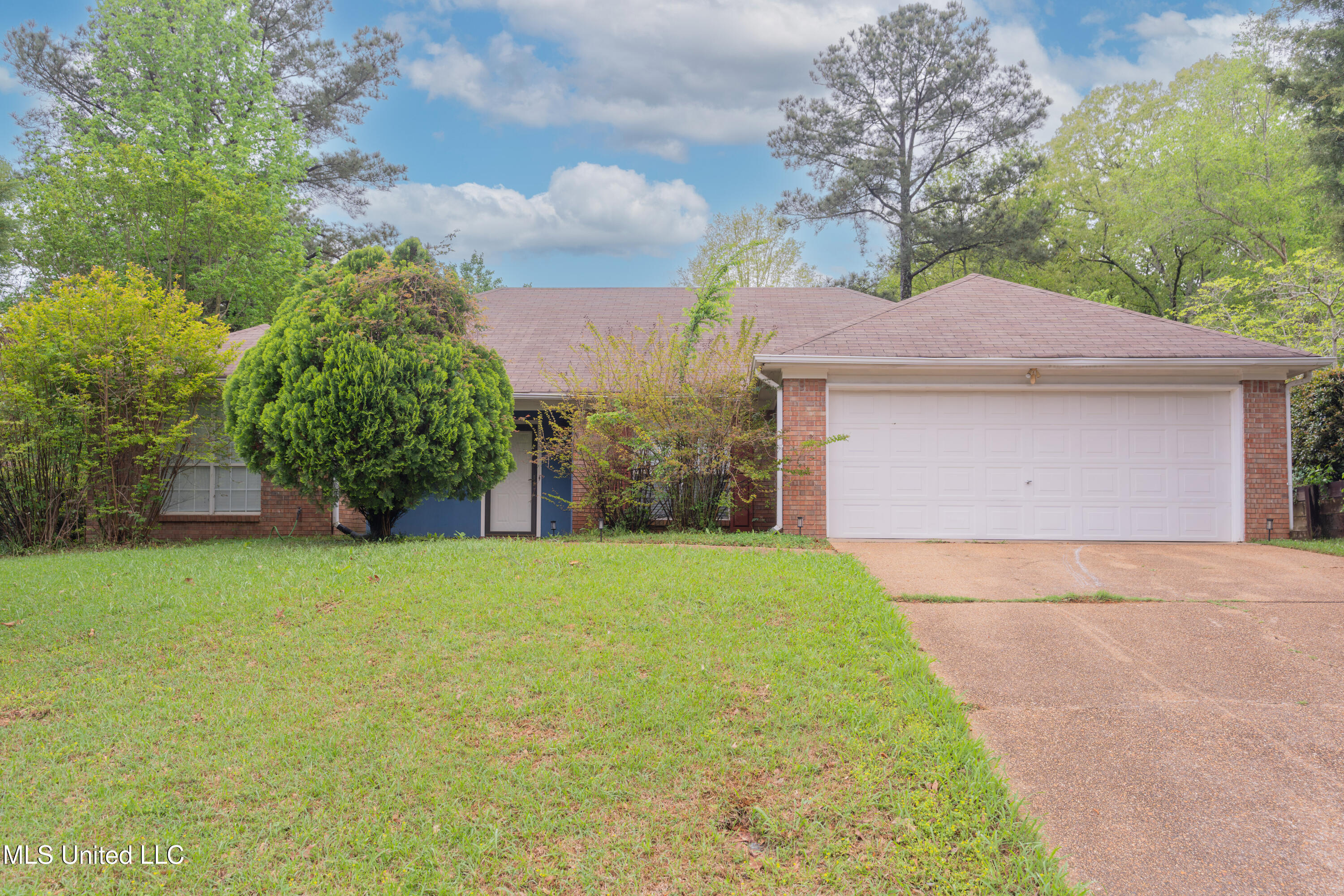 109 Huntington Hill Drive, Clinton, Mississippi image 3