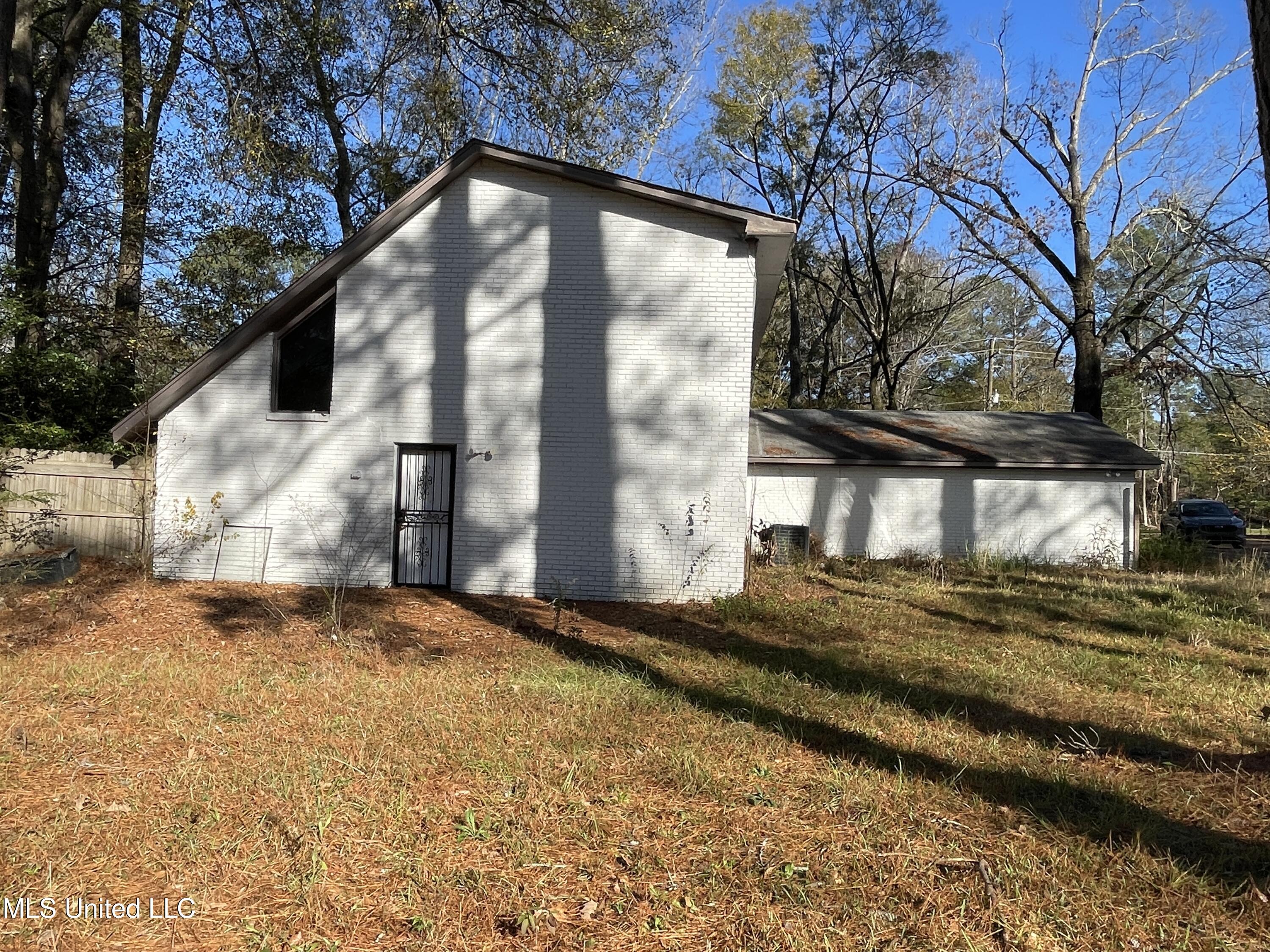 4957 Forest Hill Road, Byram, Mississippi image 3