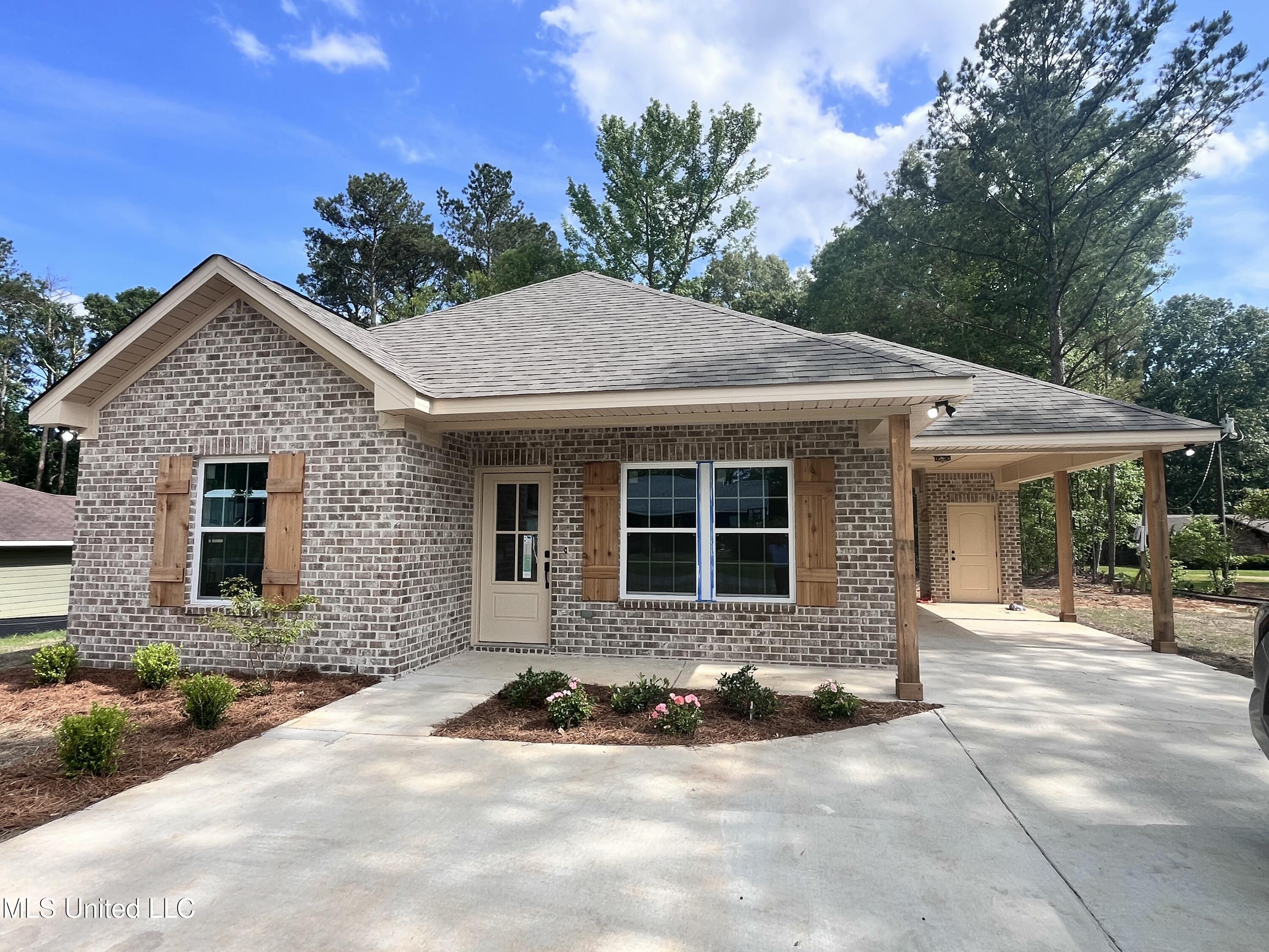 138 Shannon Trey Lane, Florence, Mississippi image 3