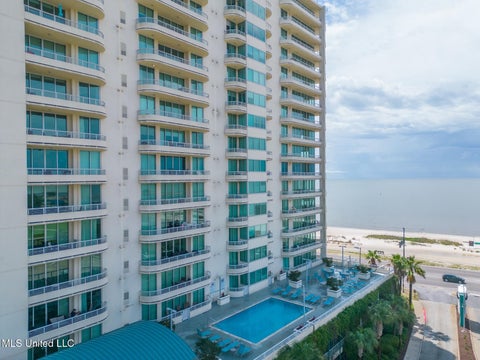 Condo For Sale - 2060 Beach Boulevard<br/> Biloxi, MS 39531