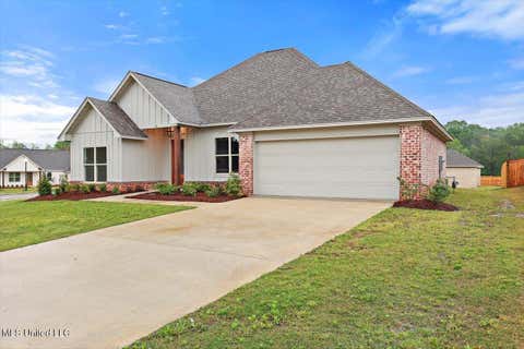 Homes For Sale - 120 Willow Way<br/> Madison County, Canton, MS 39046