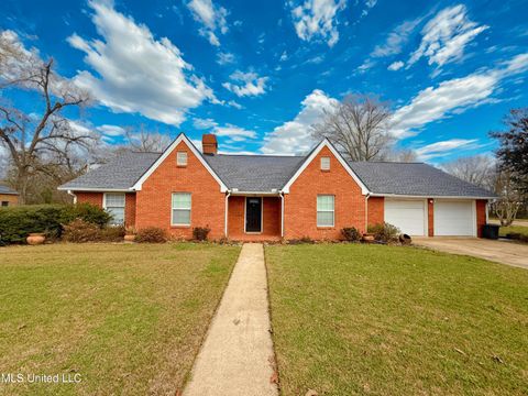 Apartment For Sale - 100 Pearl Street<br/> Crystal Springs, MS 39059