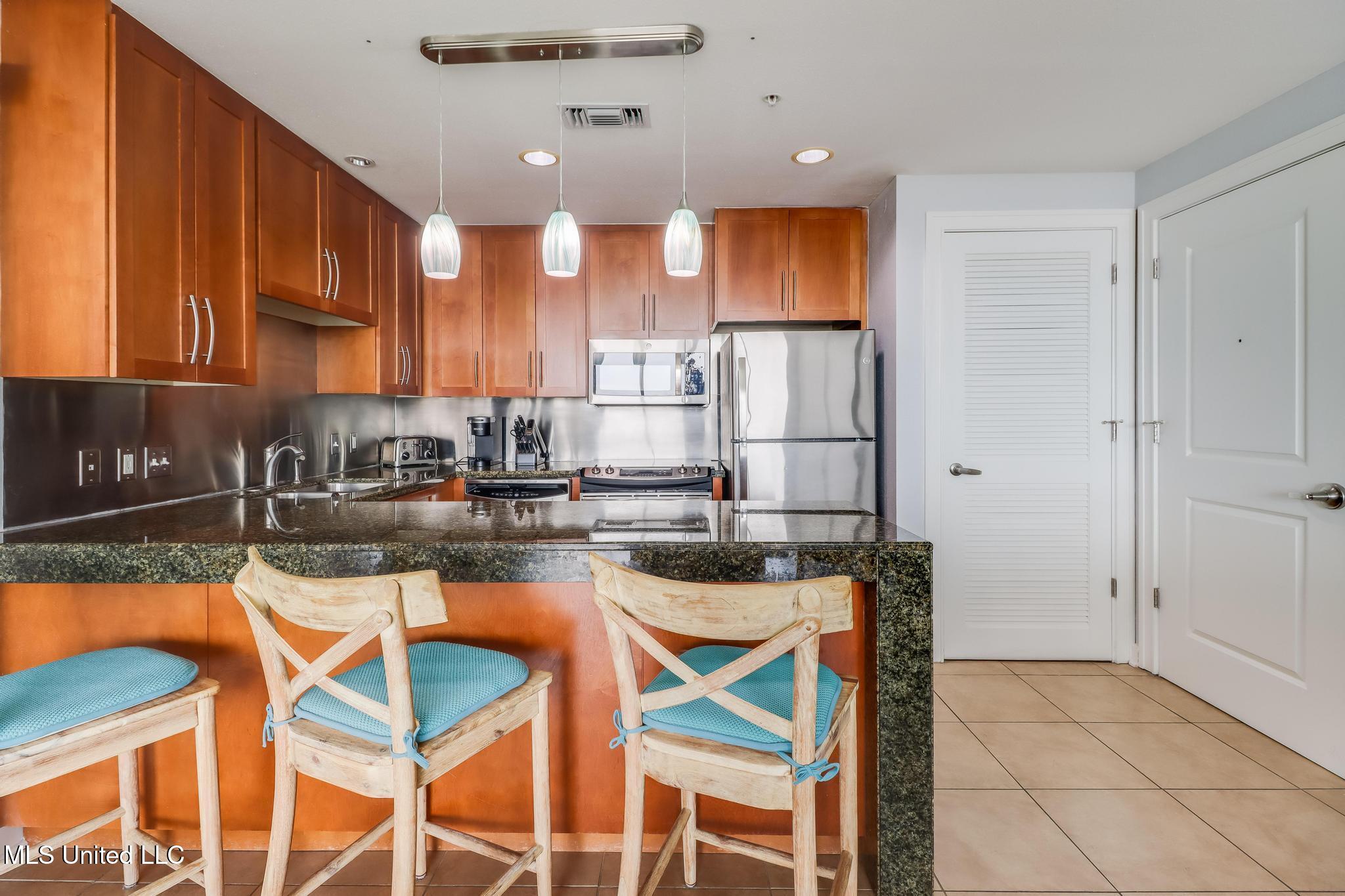 2060 Beach Boulevard #307, Biloxi, Mississippi image 13