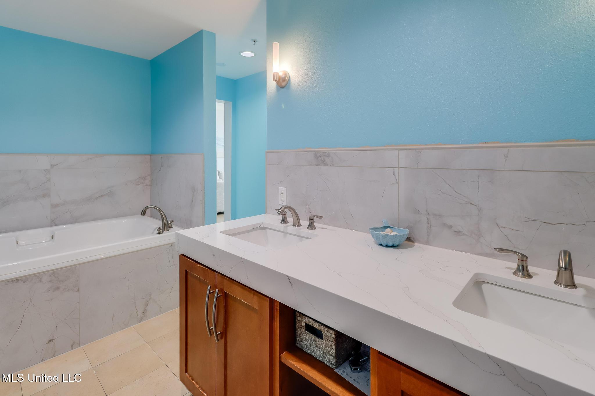 2060 Beach Boulevard #307, Biloxi, Mississippi image 10
