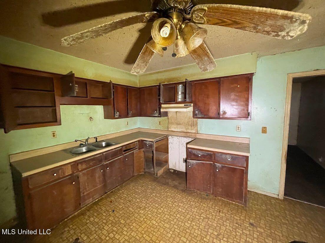 6455 Knight Cove, Horn Lake, Mississippi image 4