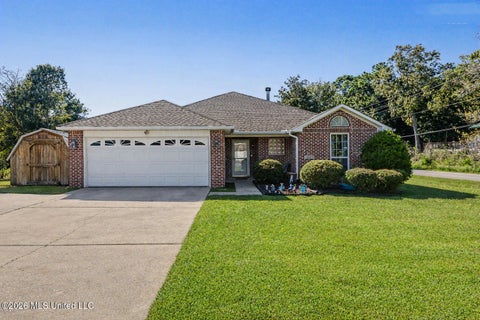 Homes For Sale - 3321 N 4th Street<br/> Jackson County, Ocean Springs, MS 39564