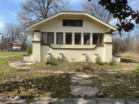 Homes For Sale - 543 Arnold Avenue<br/> Washington County, Greenville, MS 38701