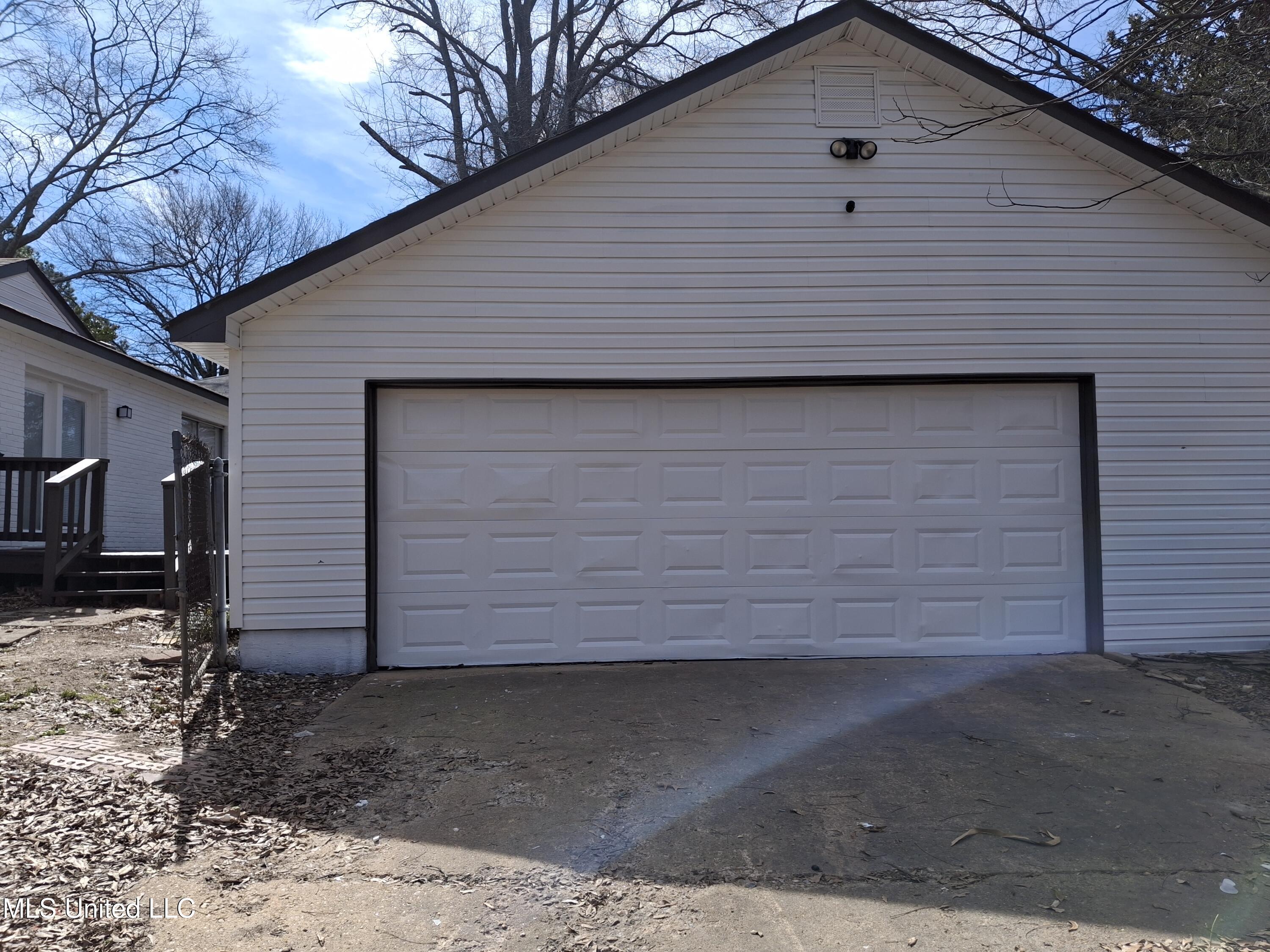 8351 Colonial Hills Cove, Southaven, Mississippi image 17