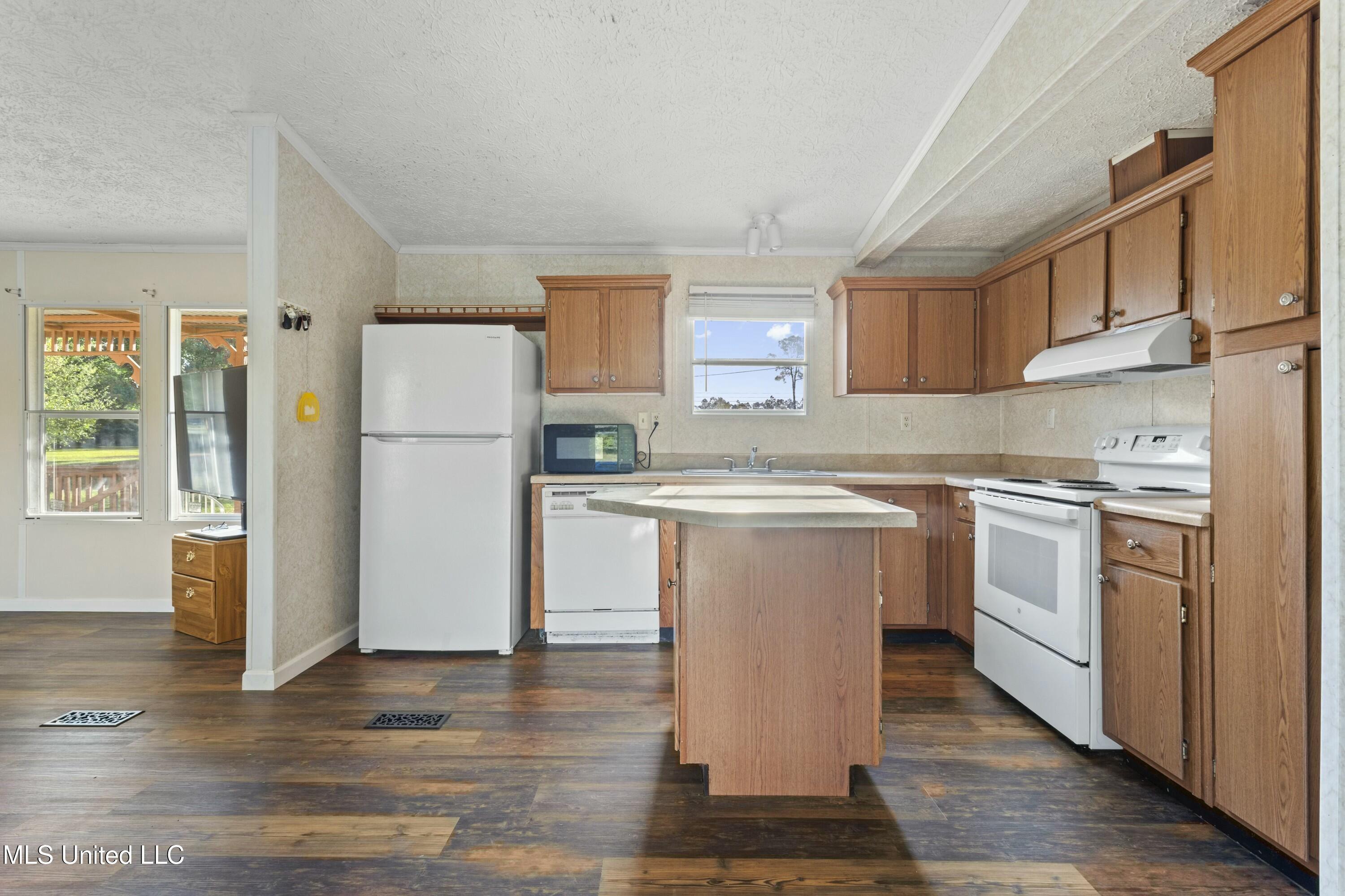 22335 Freddie Frank Road, Long Beach, Mississippi image 9