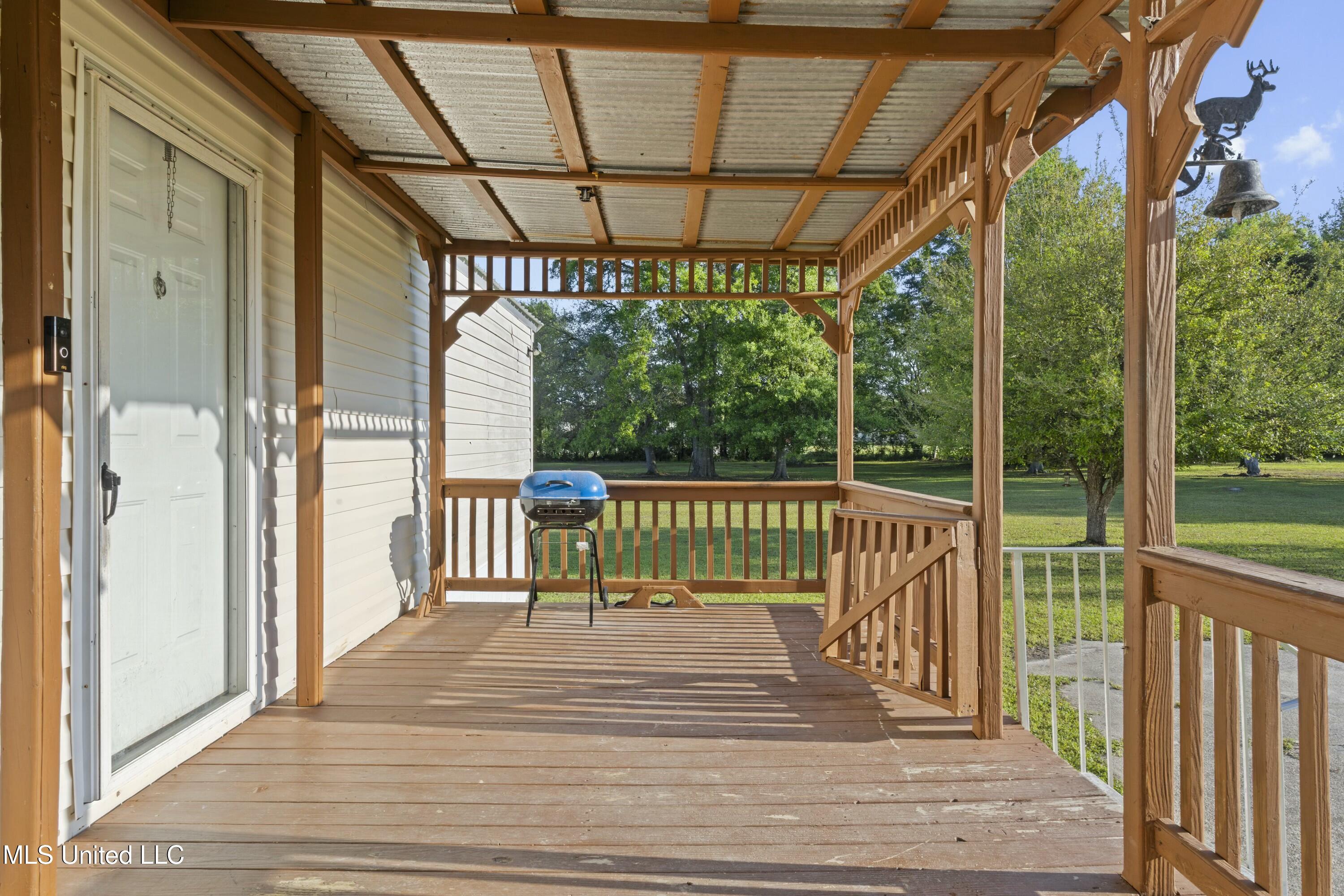 22335 Freddie Frank Road, Long Beach, Mississippi image 4