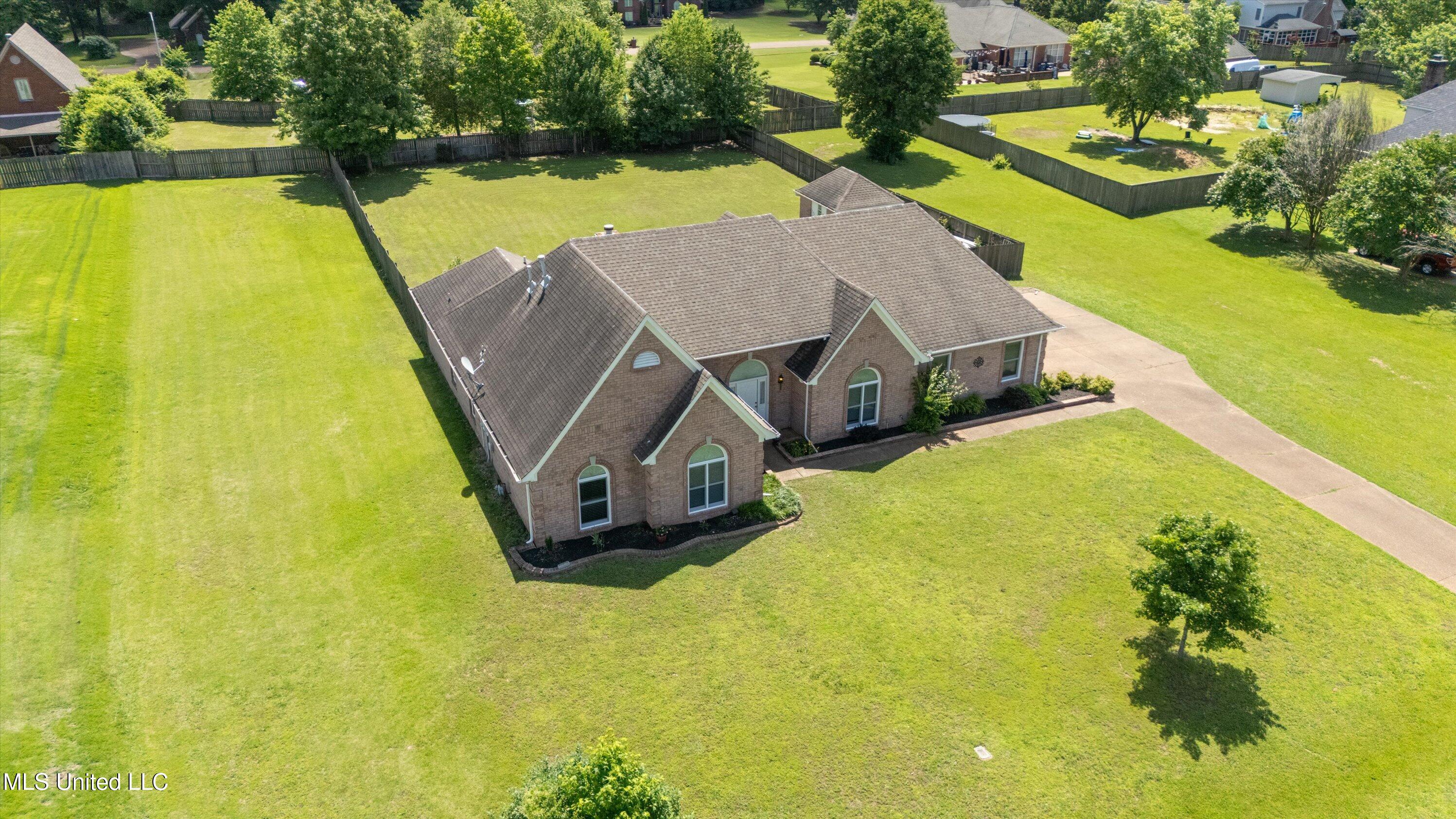 7860 Windersgate Circle, Olive Branch, Mississippi image 43