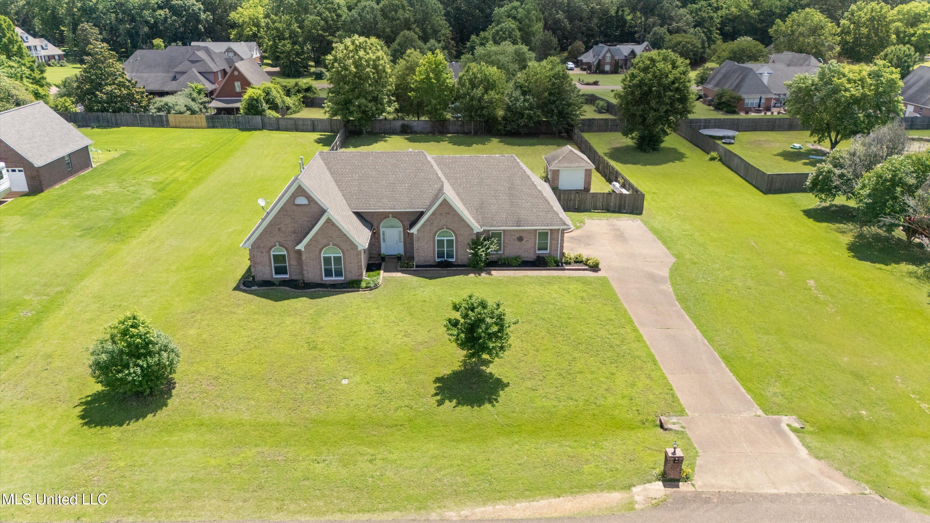 7860 Windersgate Circle, Olive Branch, Mississippi image 44