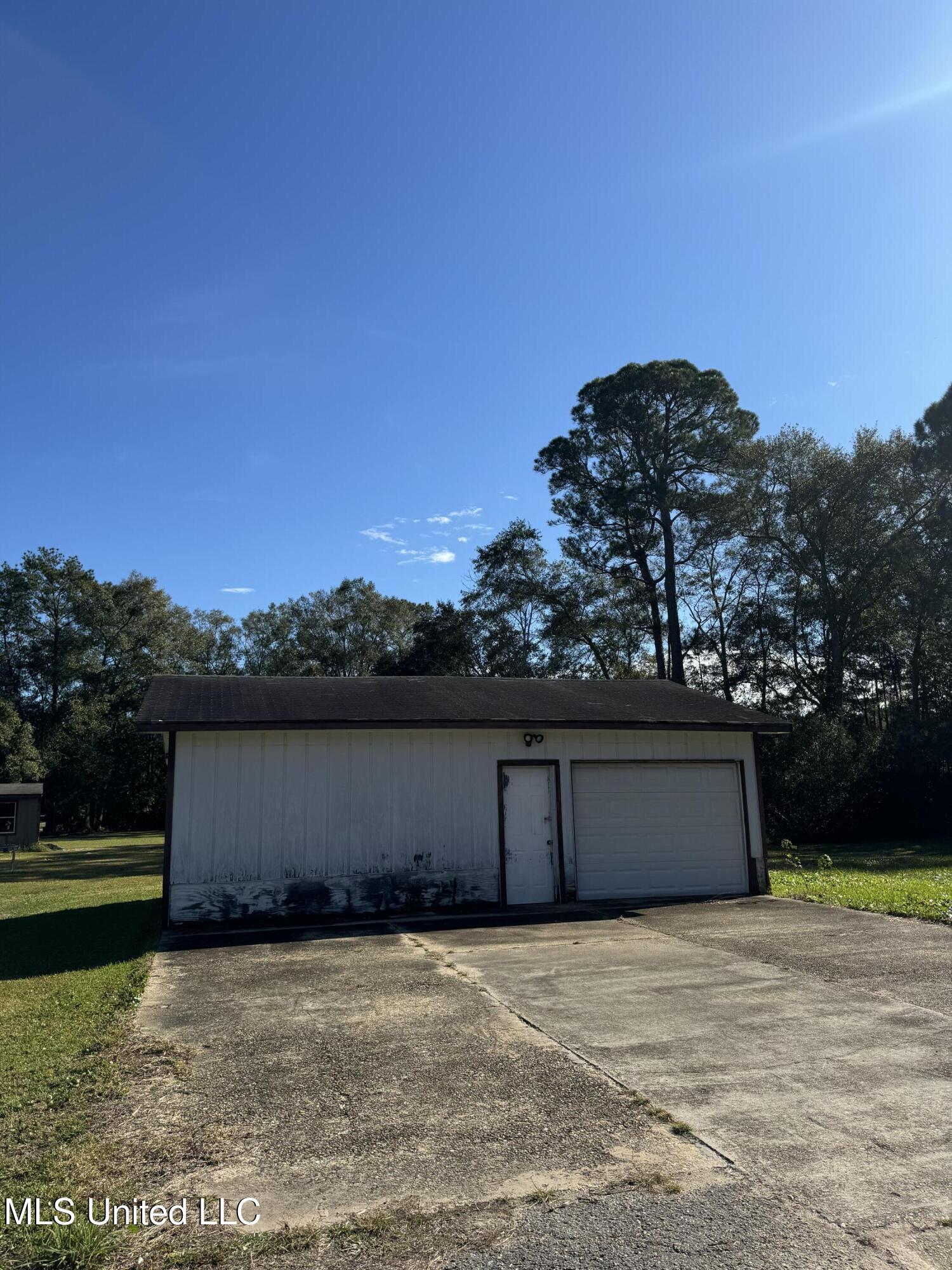 7420 Frank Griffin Road, Moss Point, Mississippi image 9