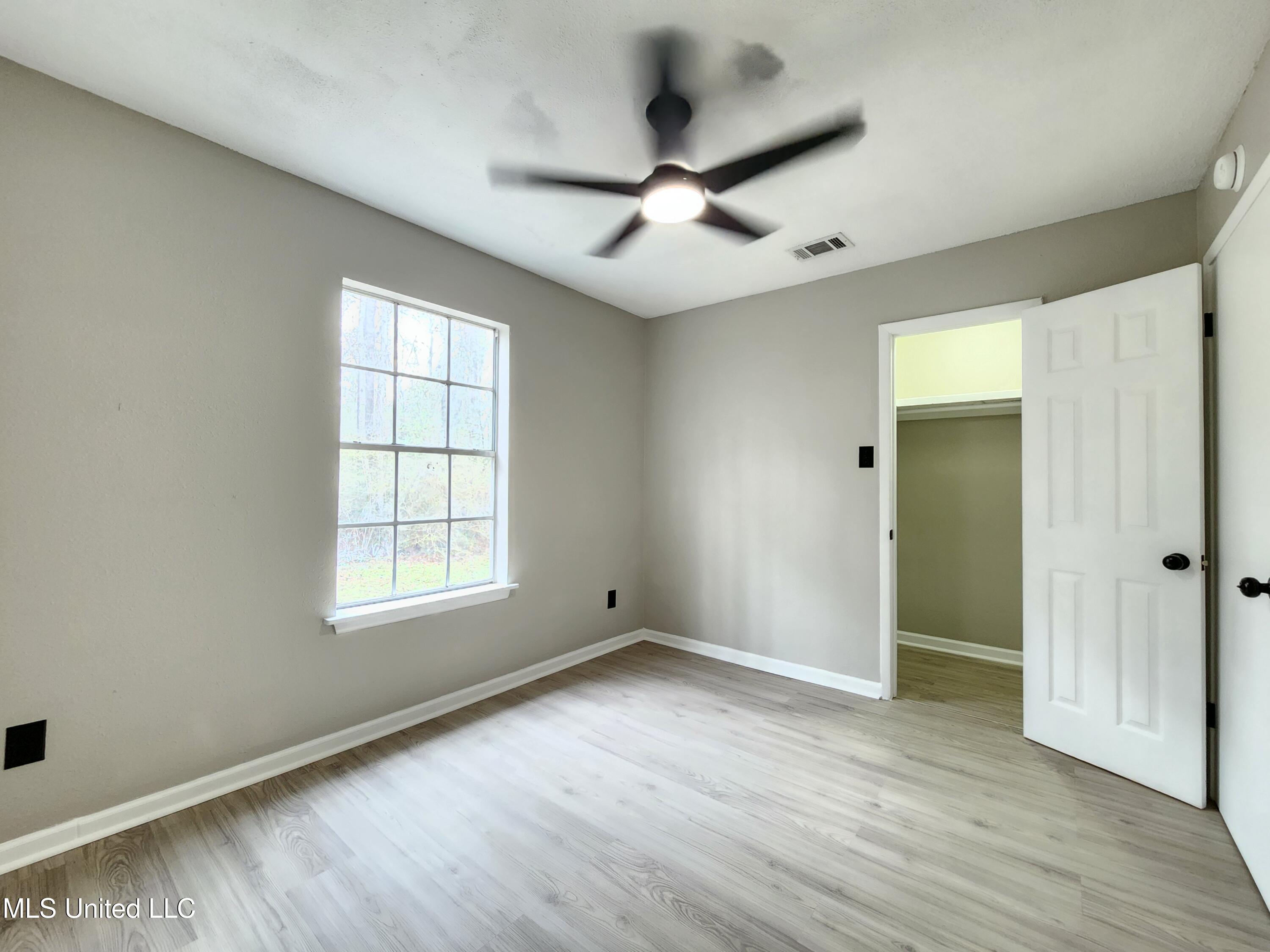 4422 Stratford Circle, Moss Point, Mississippi image 19