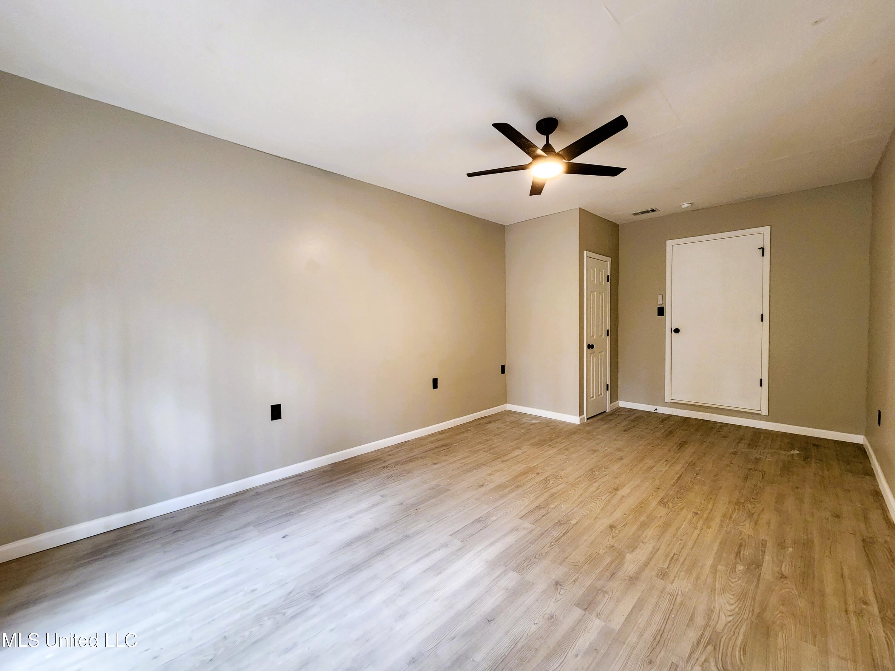 4422 Stratford Circle, Moss Point, Mississippi image 24