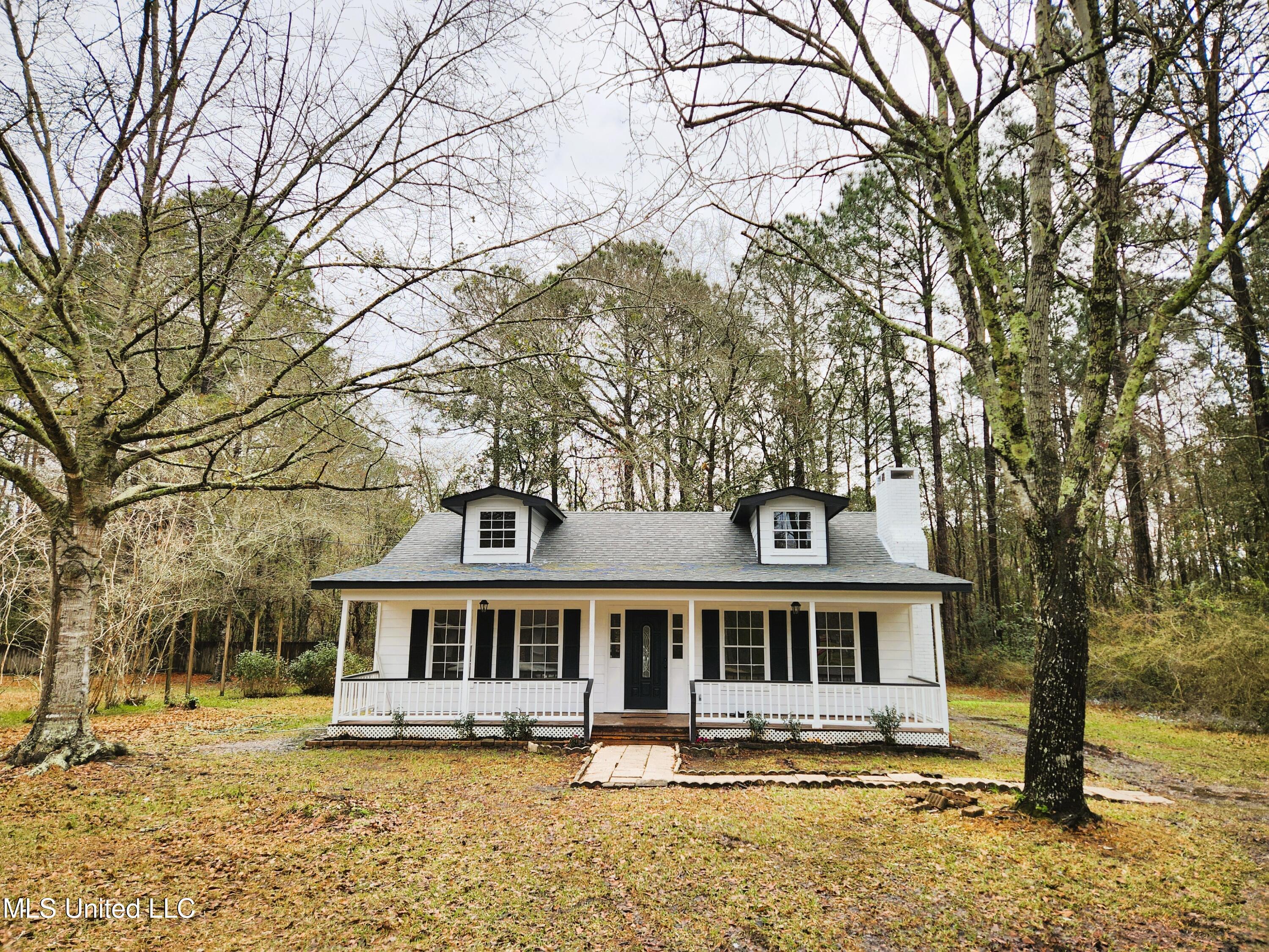 4422 Stratford Circle, Moss Point, Mississippi image 1