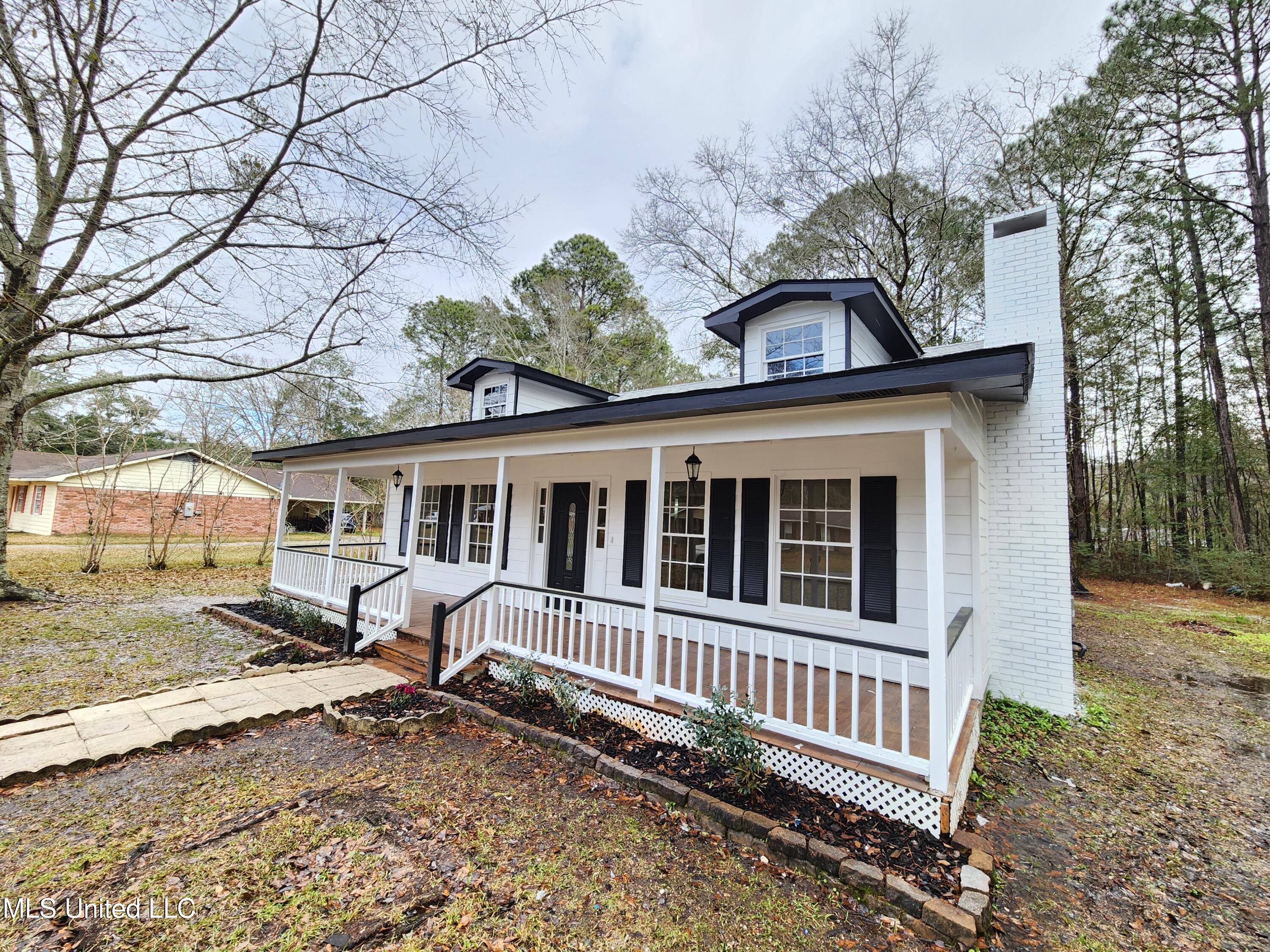 4422 Stratford Circle, Moss Point, Mississippi image 4