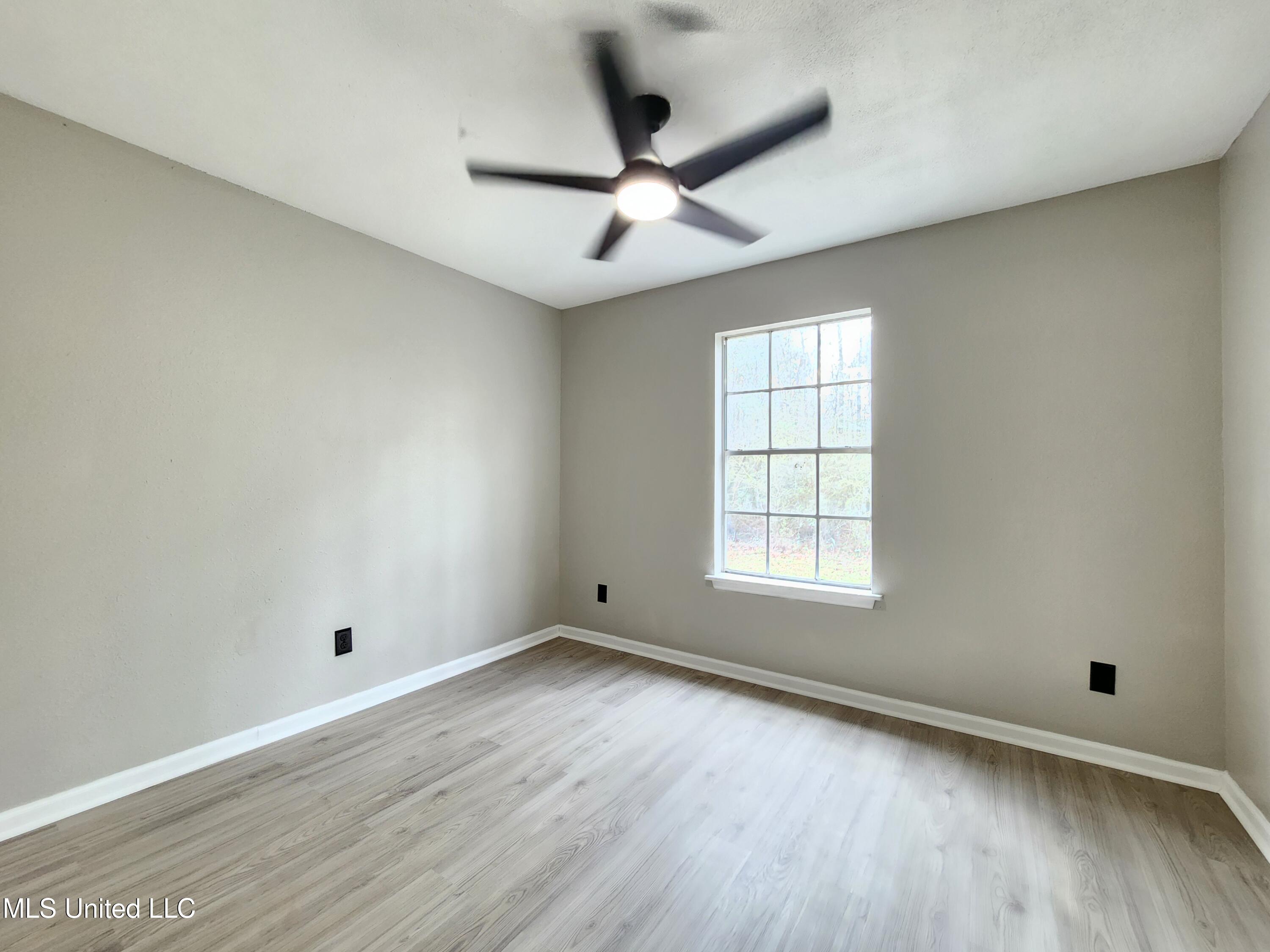 4422 Stratford Circle, Moss Point, Mississippi image 20