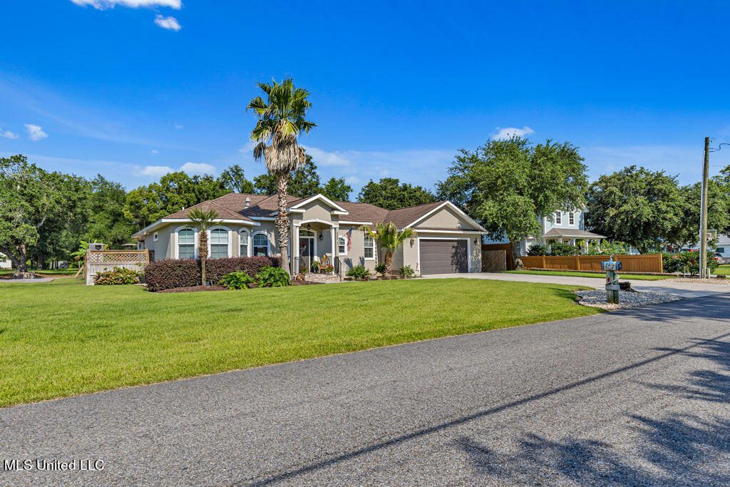 205 S Lang Avenue, Long Beach, Mississippi image 3