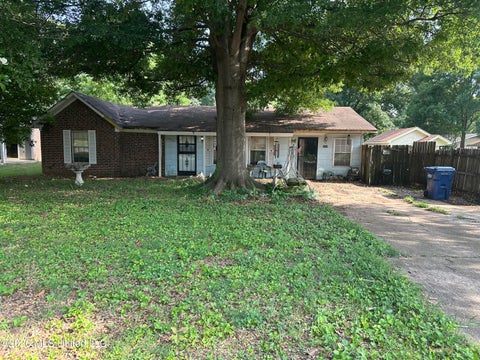 Homes For Sale - 3435 Greenway Drive<br/> Desoto County, Horn Lake, MS 38637