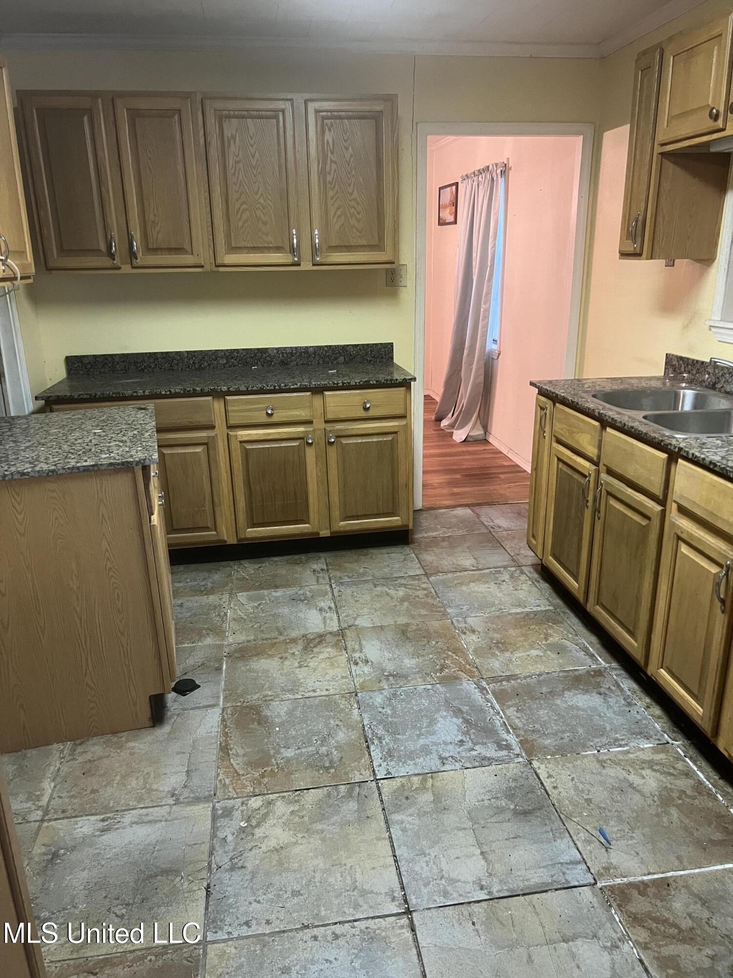 6836 Holley Avenue, Moss Point, Mississippi image 6