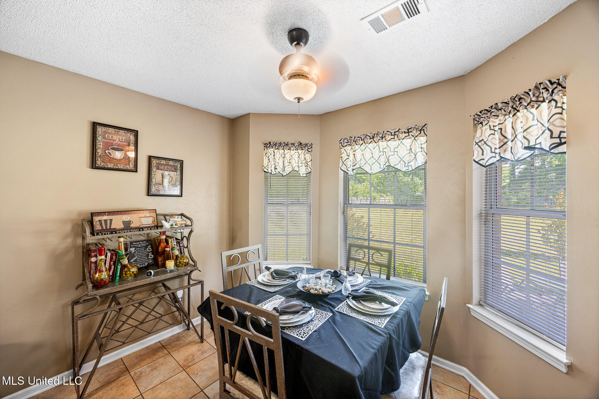 2456 Wood Hill Drive, Horn Lake, Mississippi image 12