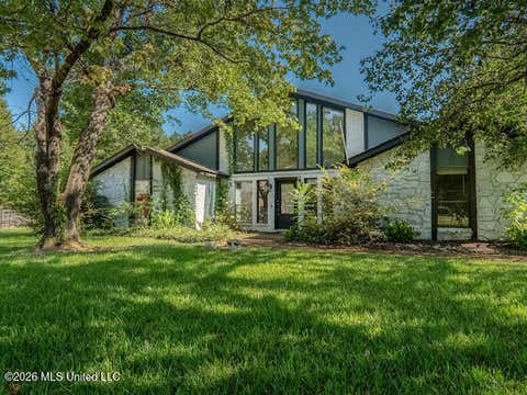 Homes For Sale - 201 Country Cove Circle<br/> Clinton, MS 39056