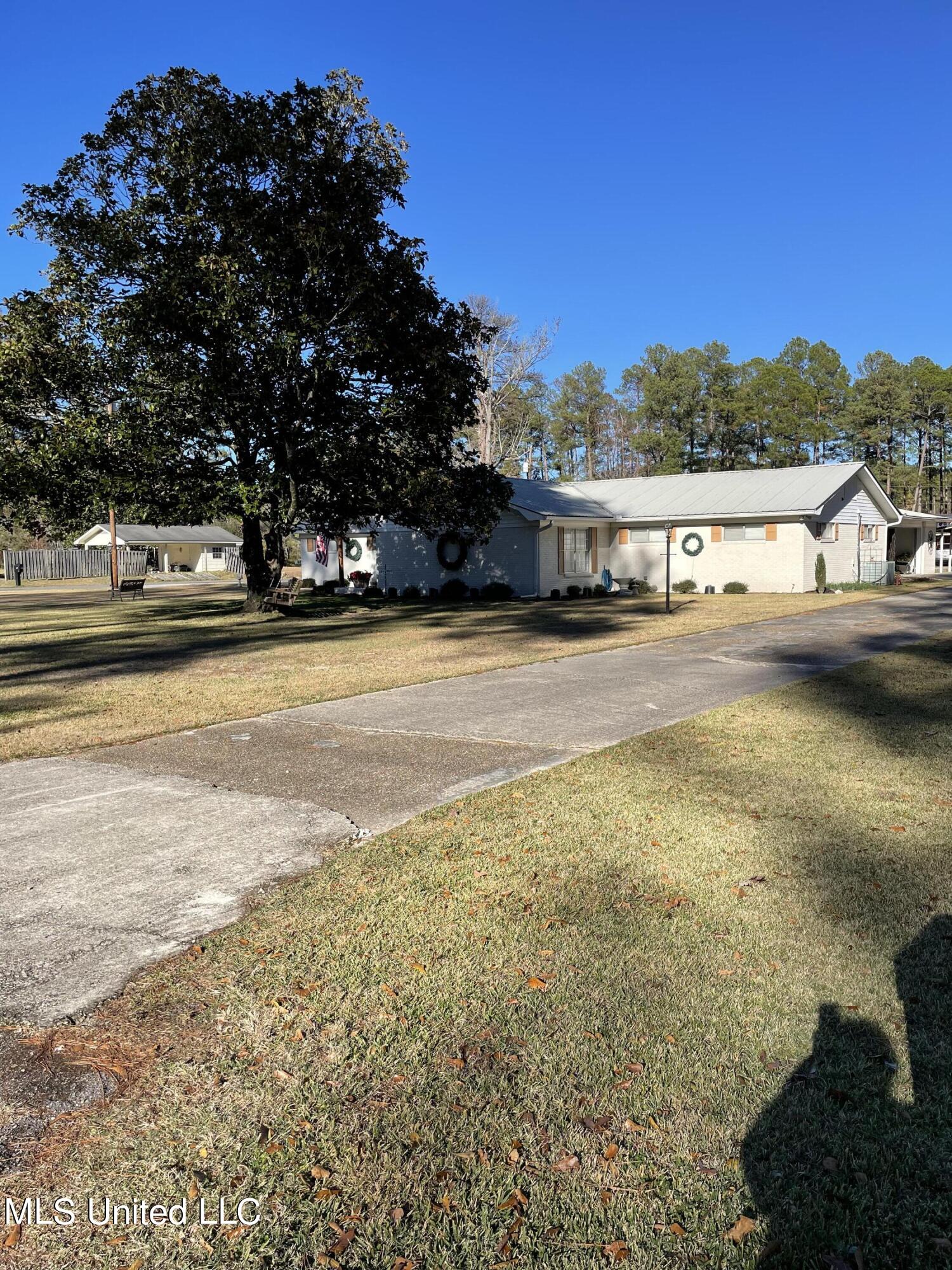 210 Dogwood Avenue, Quitman, Mississippi image 3