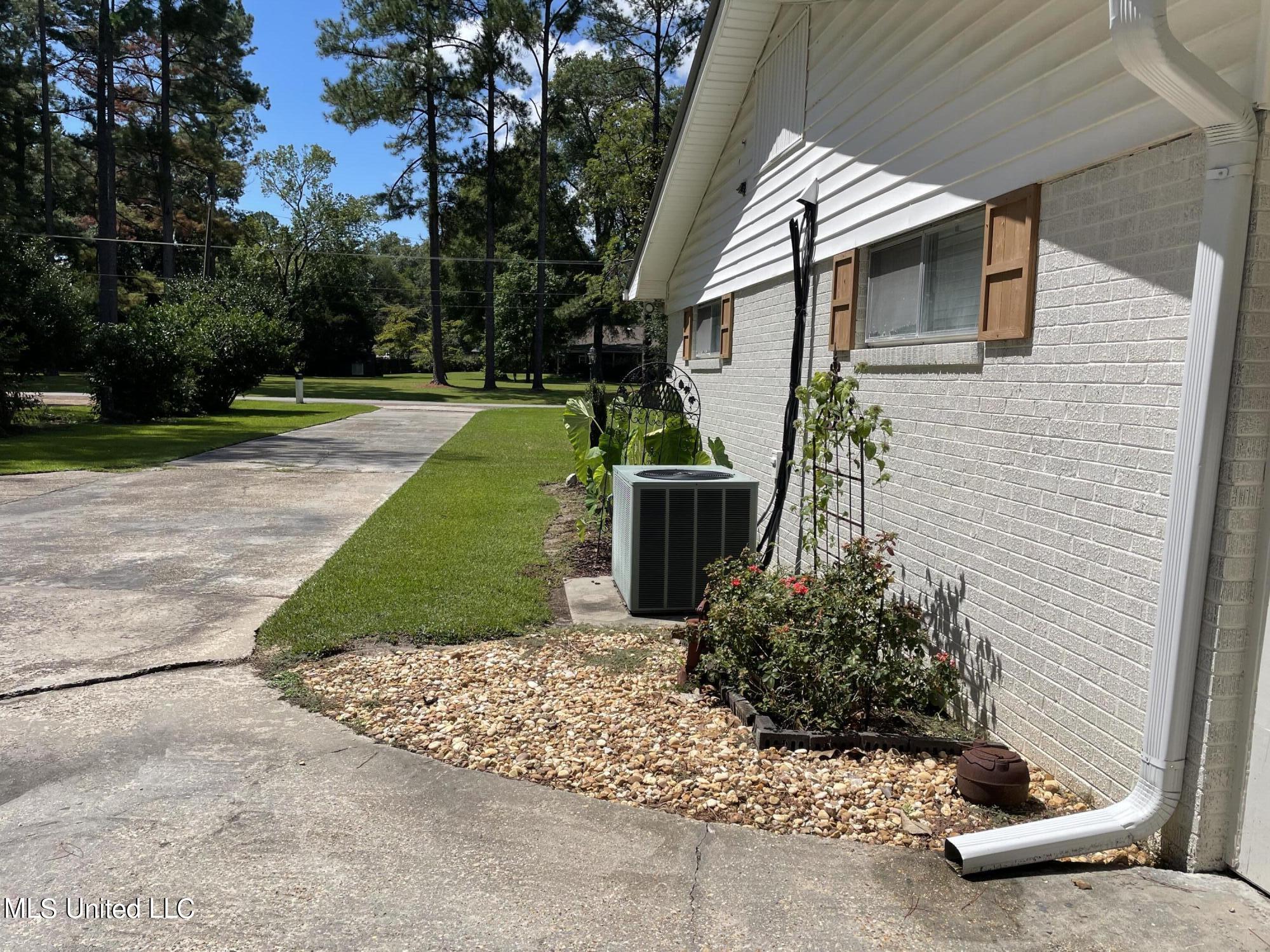 210 Dogwood Avenue, Quitman, Mississippi image 38