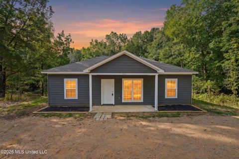 Homes For Sale - 663 Ridge Road<br/> Tate County, Sarah, MS 38665