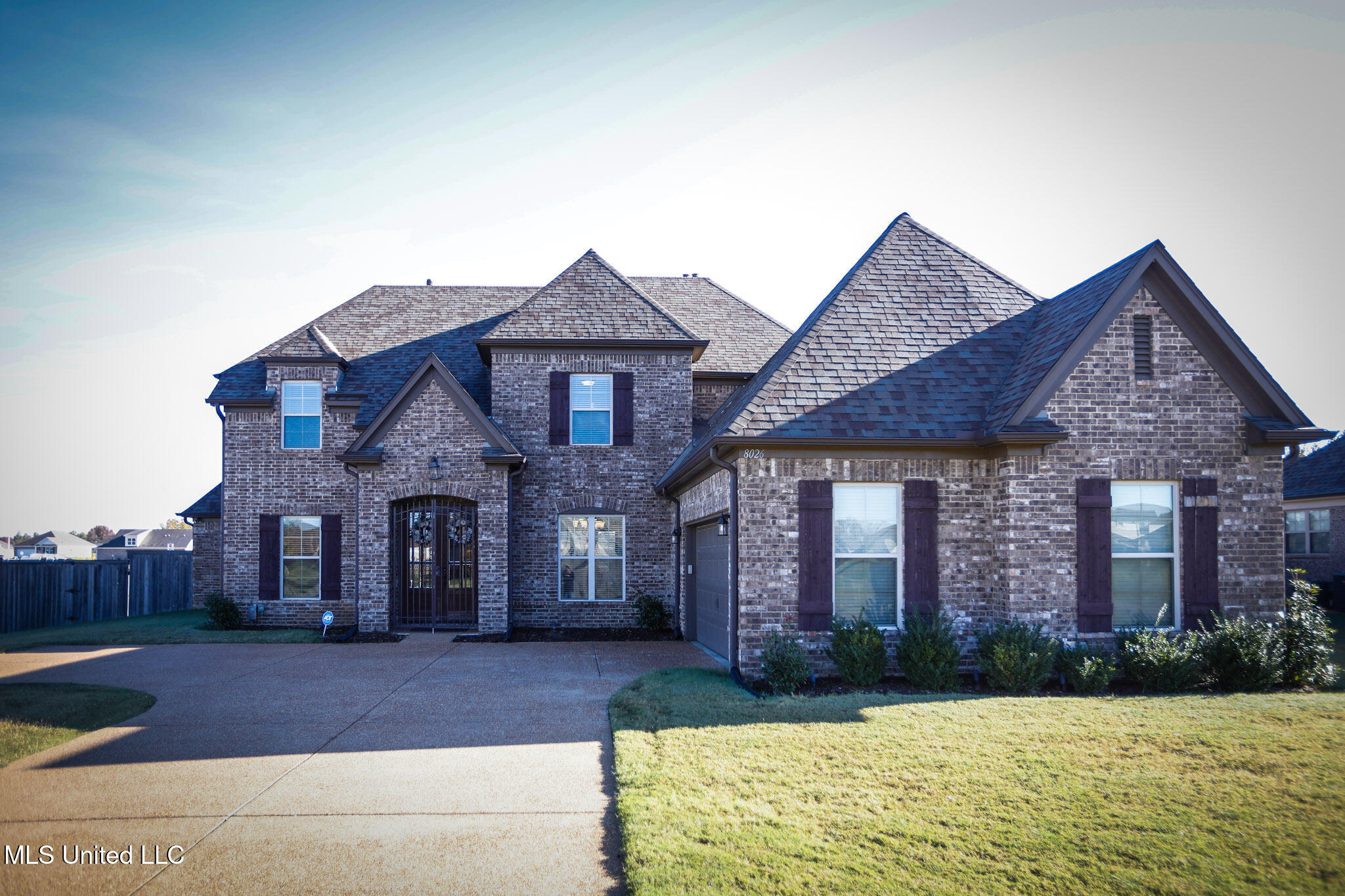 8026 Wisteria Drive, Olive Branch, Mississippi image 3