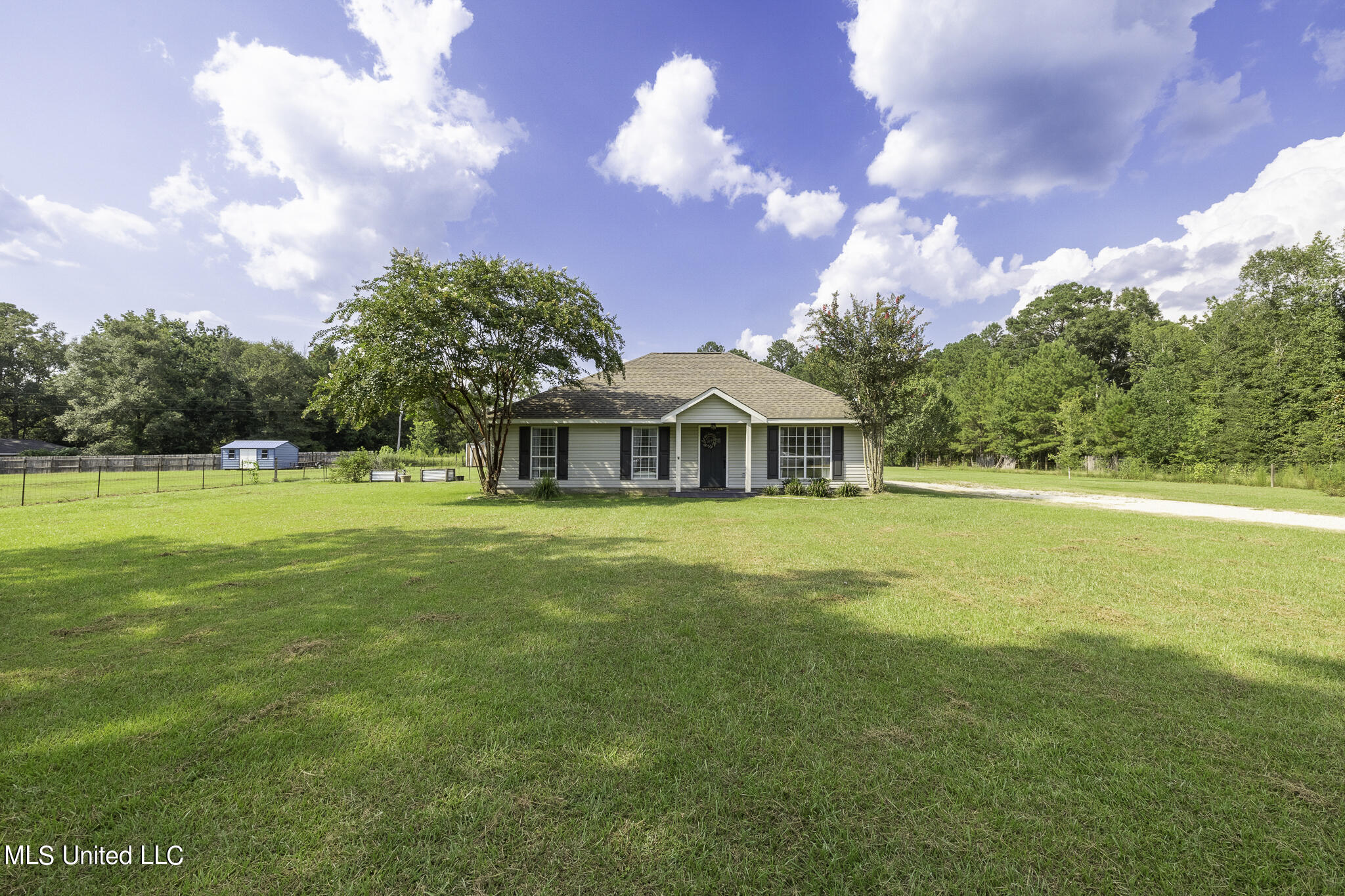 46 Leo Eaves Road, Picayune, Mississippi image 1