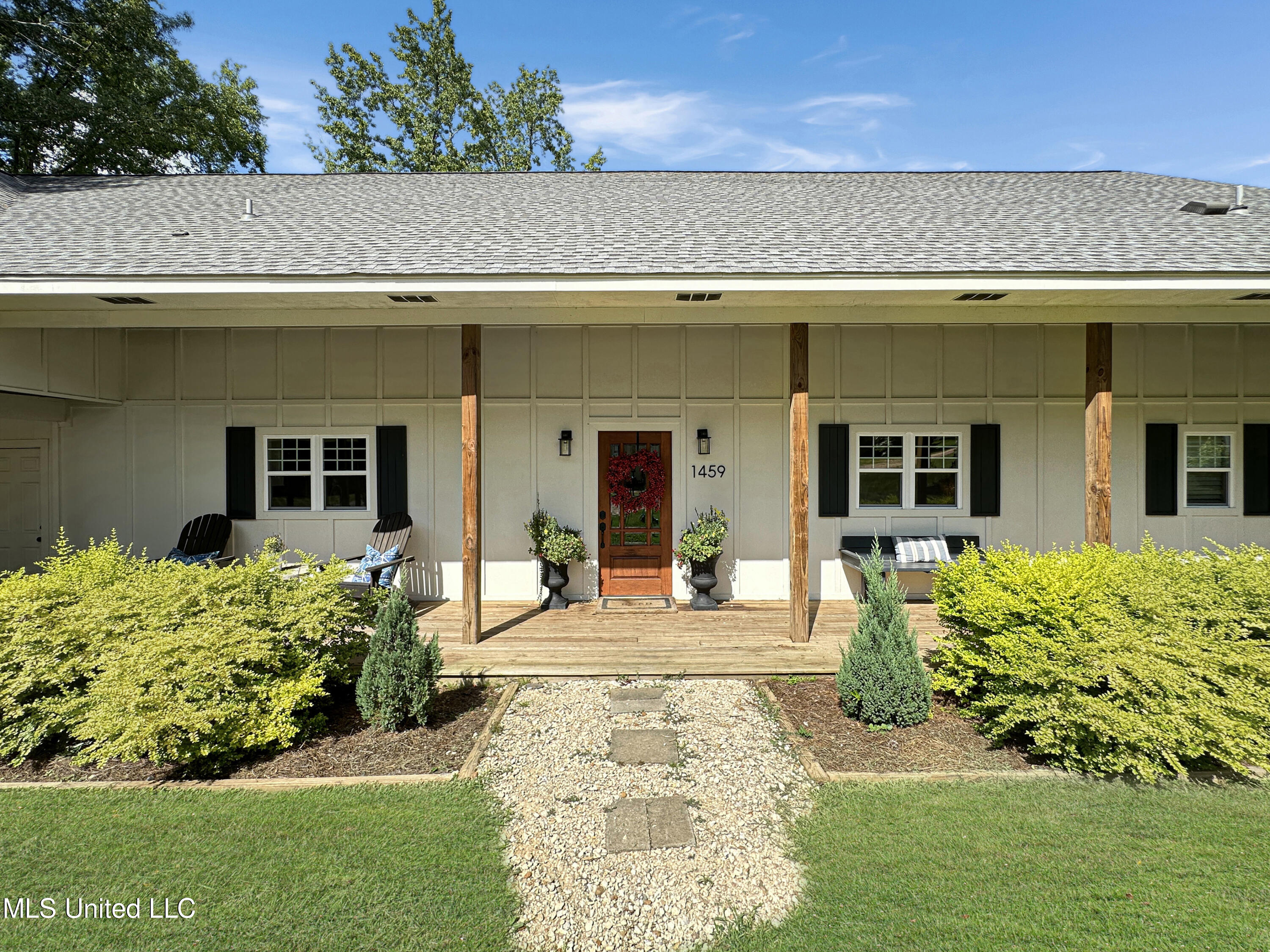 1459 Monterey Road, Florence, Mississippi image 2