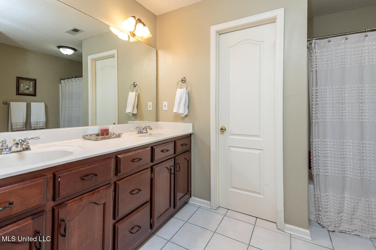 4440 Windslet Cove, Southaven, Mississippi image 18