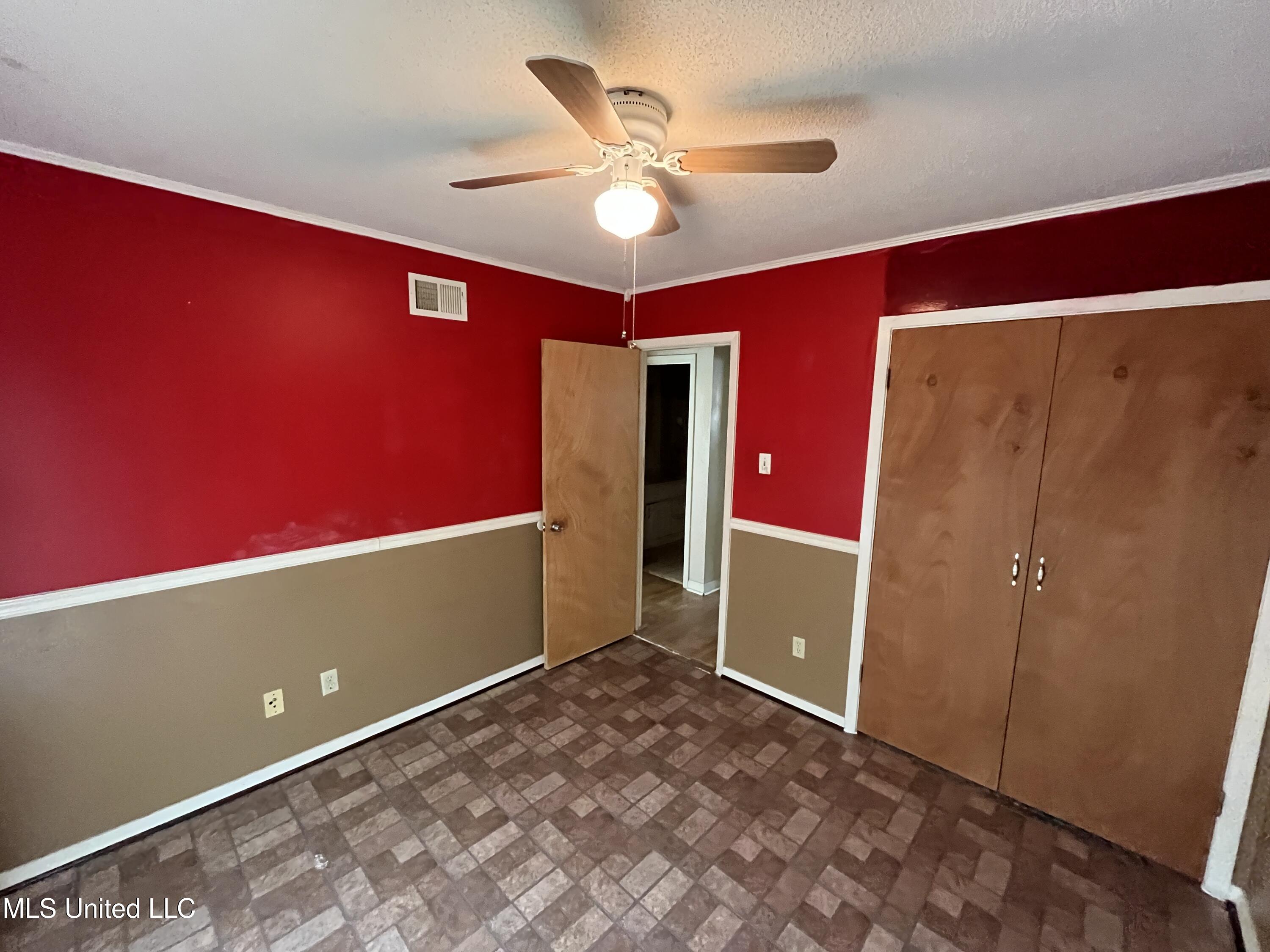 6565 Greenbriar Drive, Horn Lake, Mississippi image 17
