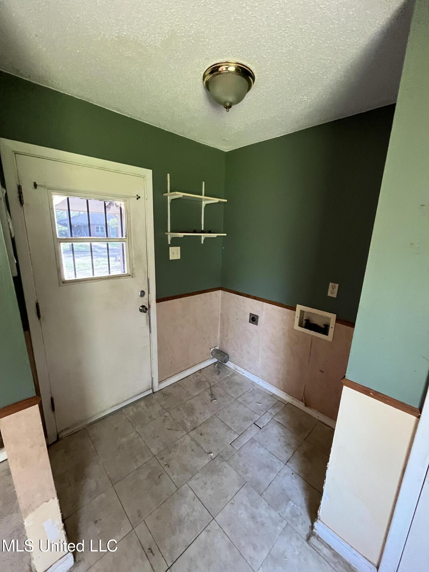 6565 Greenbriar Drive, Horn Lake, Mississippi image 10