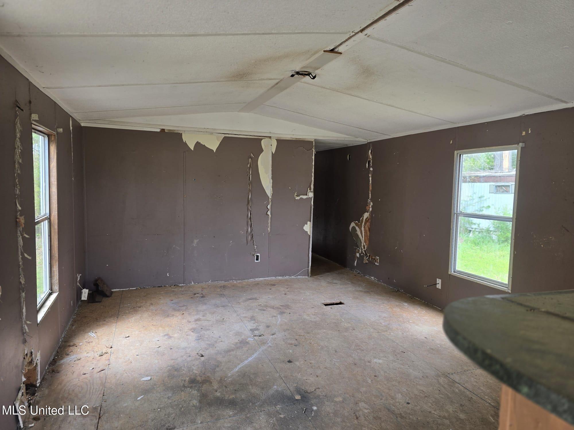 4105 Military Road, Columbus, Mississippi image 8