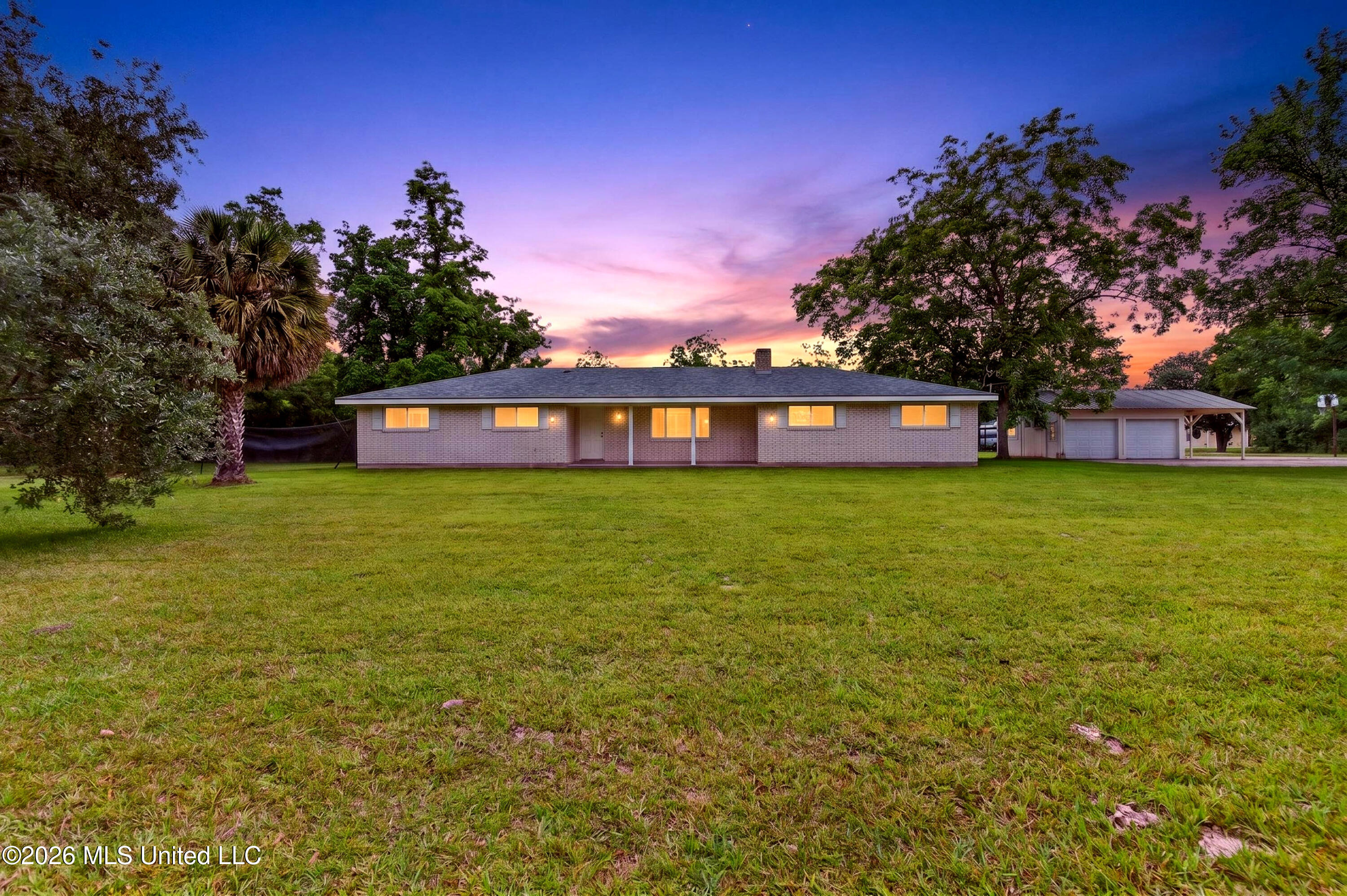 8374 Lakeshore Road