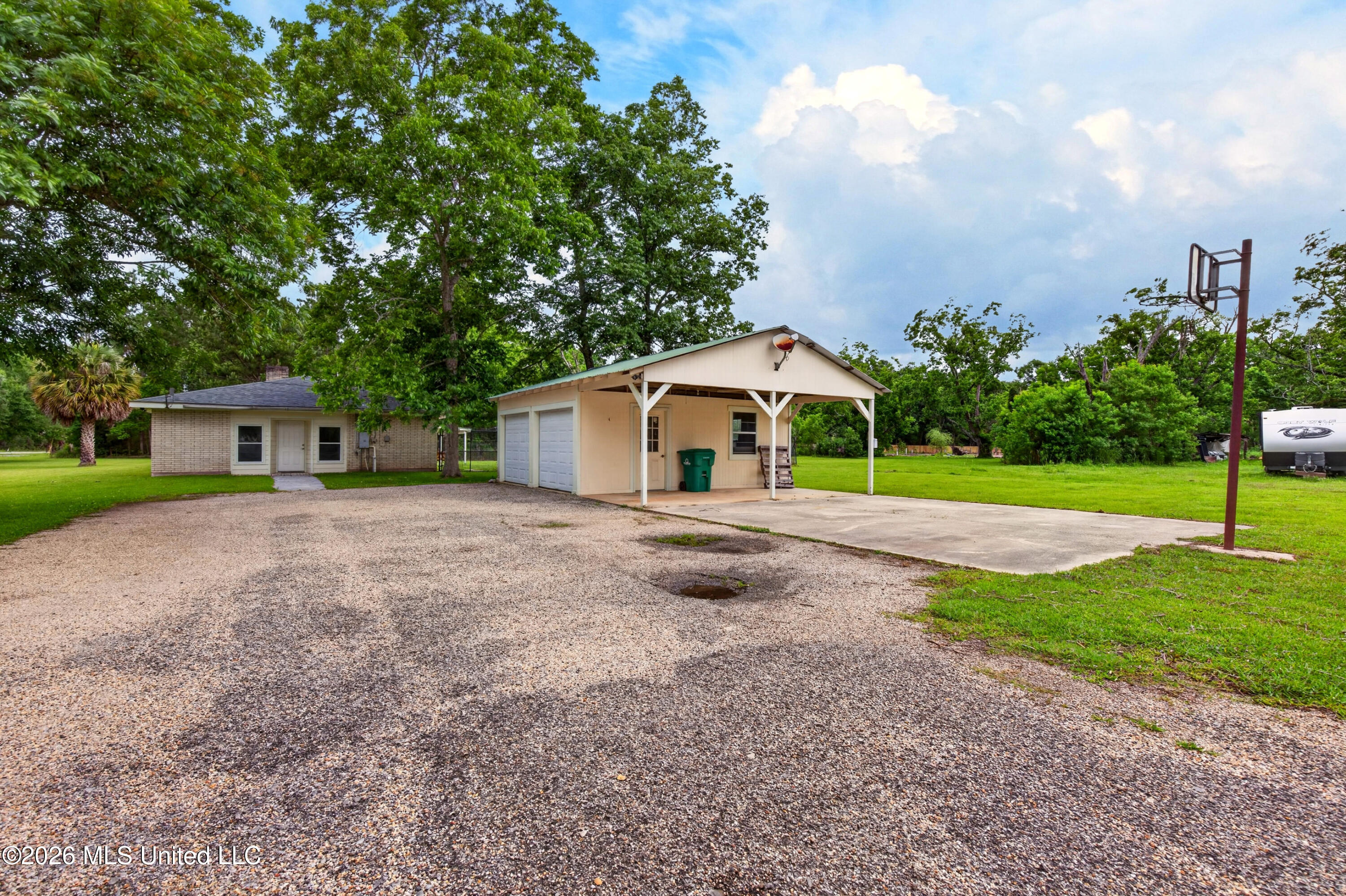 8374 Lakeshore Road