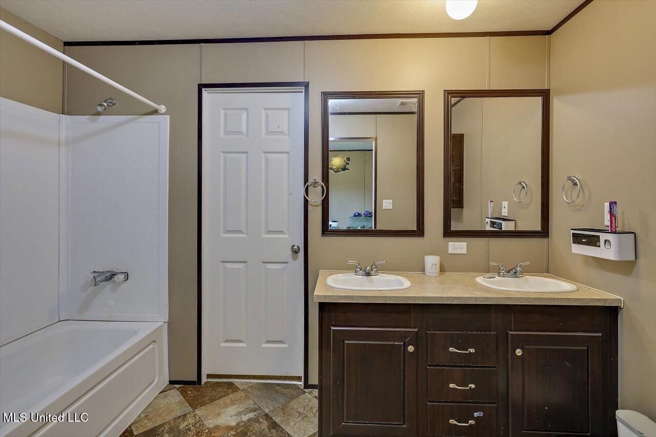2344 Thigpen Road, Raymond, Mississippi image 28