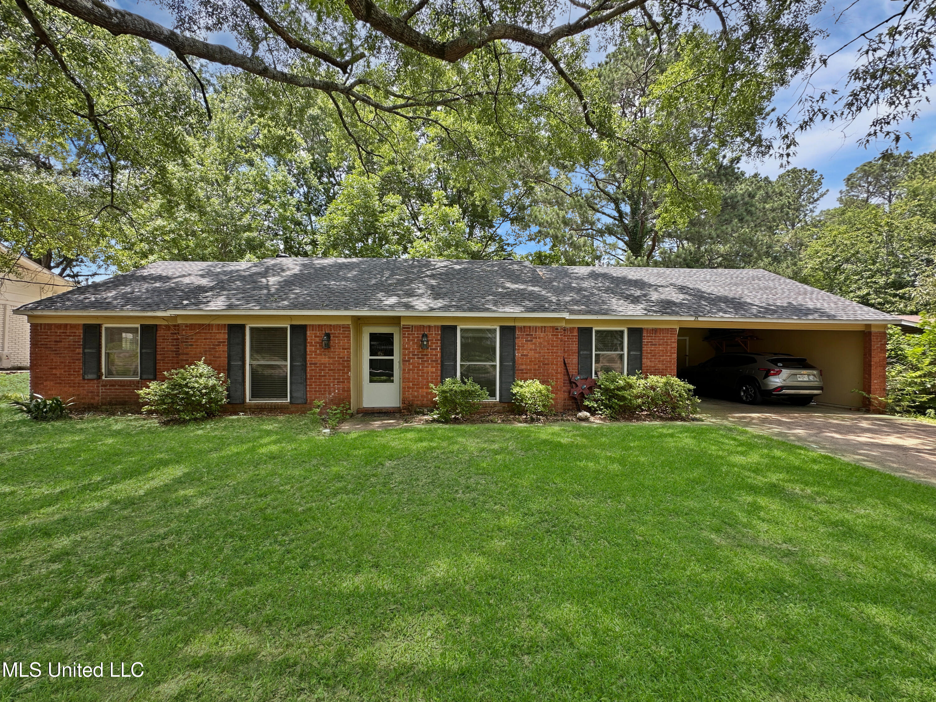 1008 Normandy Drive, Clinton, Mississippi image 2