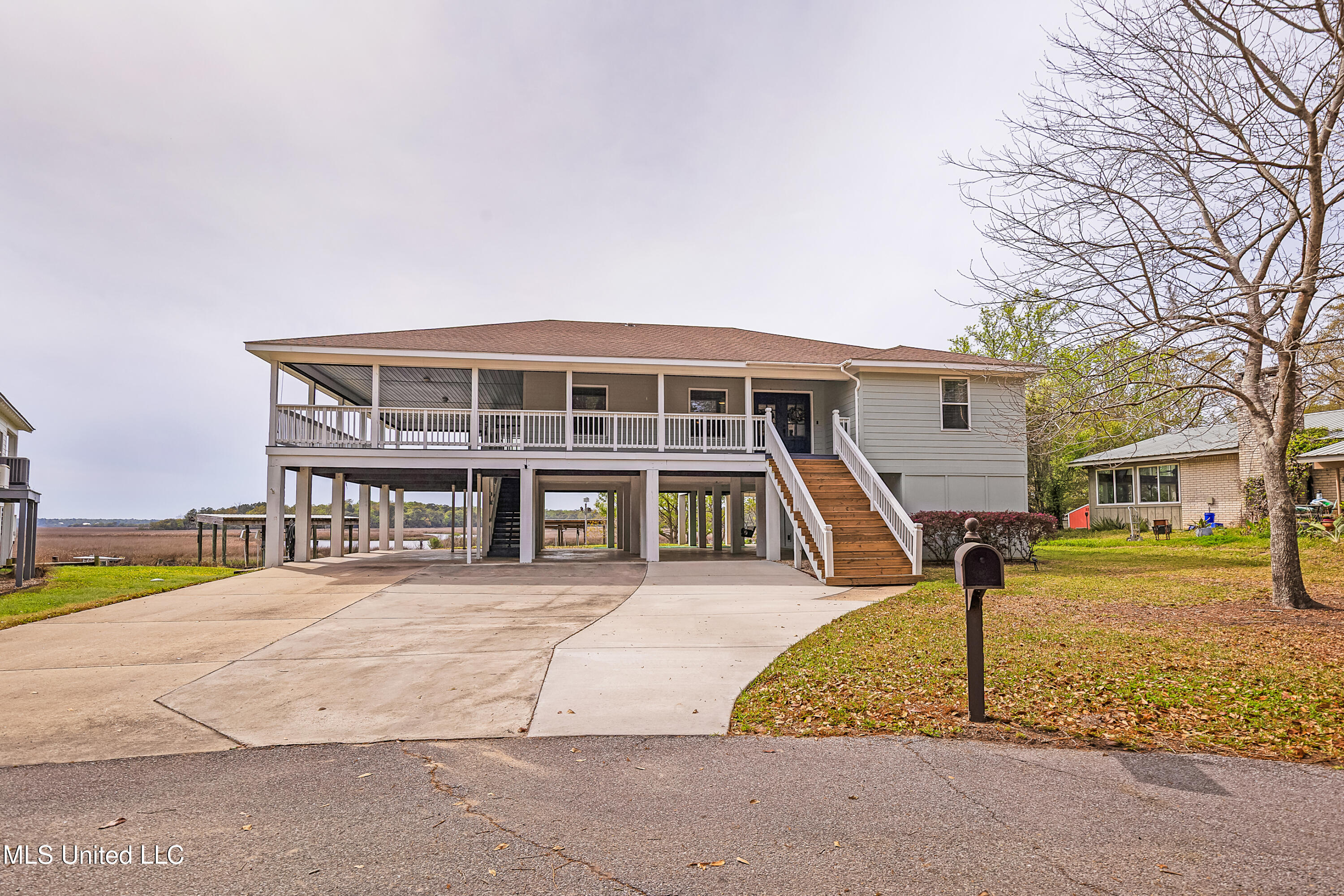 2209 Santa Cruz Street, Gautier, Mississippi image 1