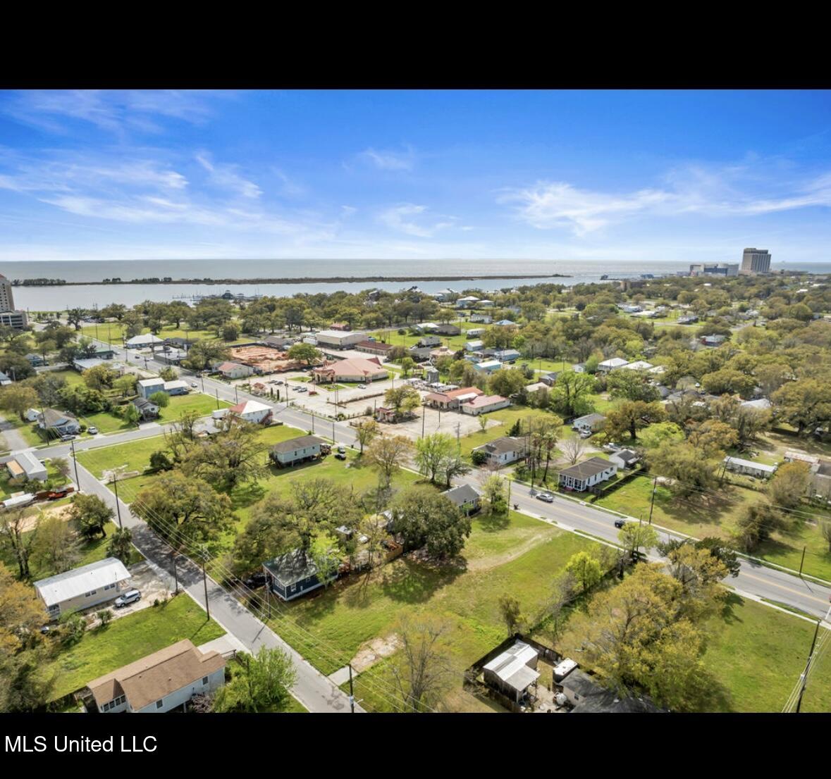 1118 Oak Street, Biloxi, Mississippi image 4
